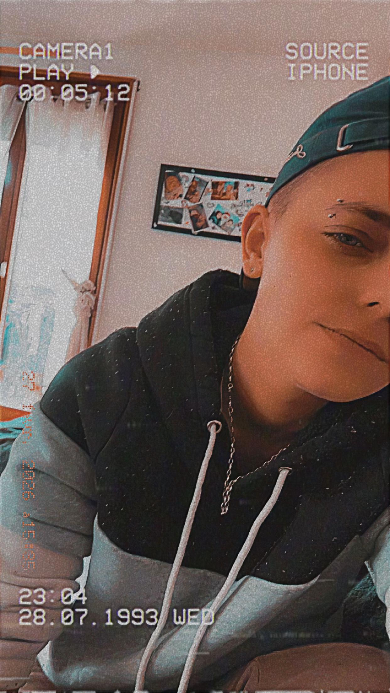 @Kathalina 🏳️&zwj;🌈