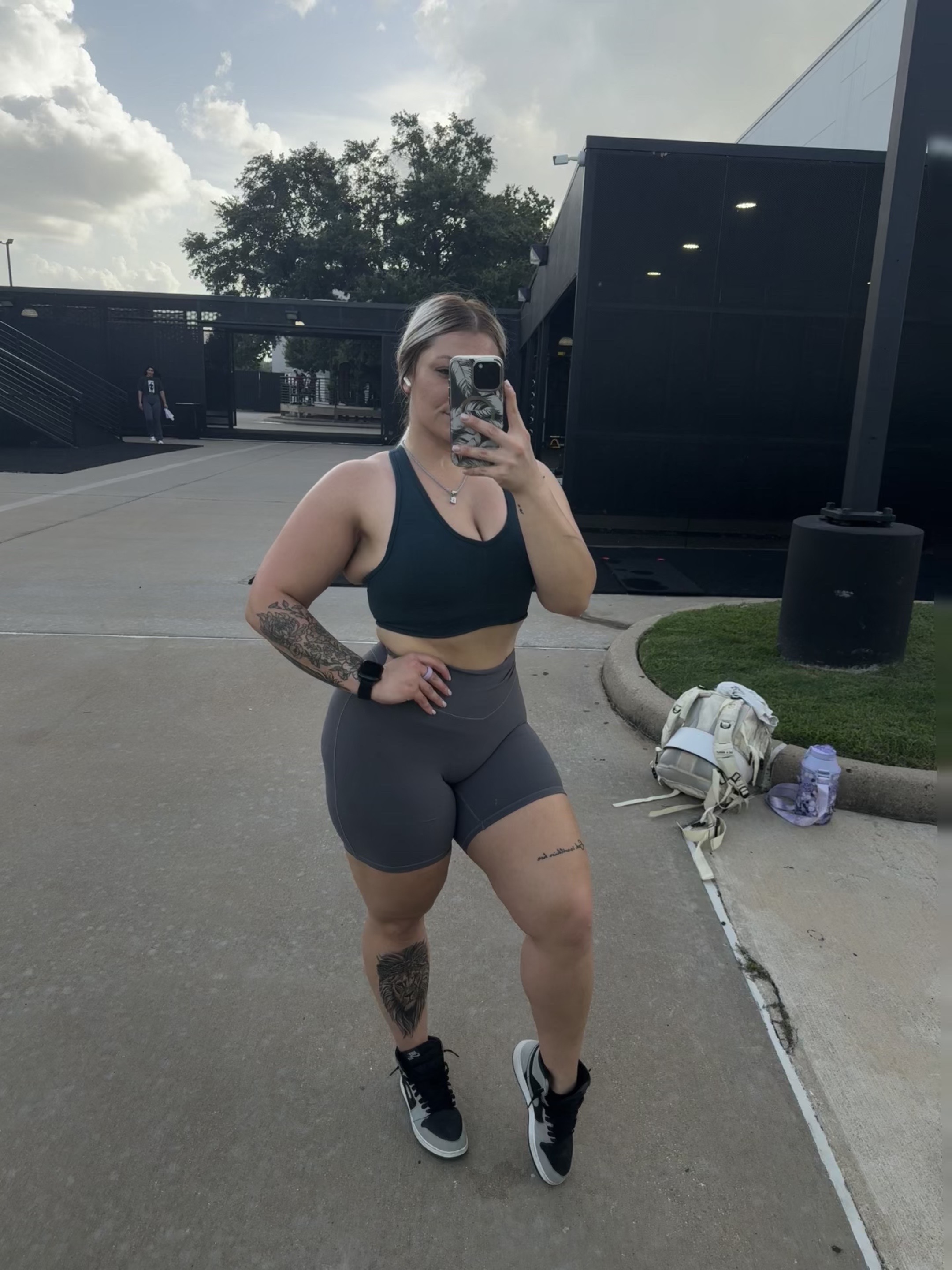 @Bailey J