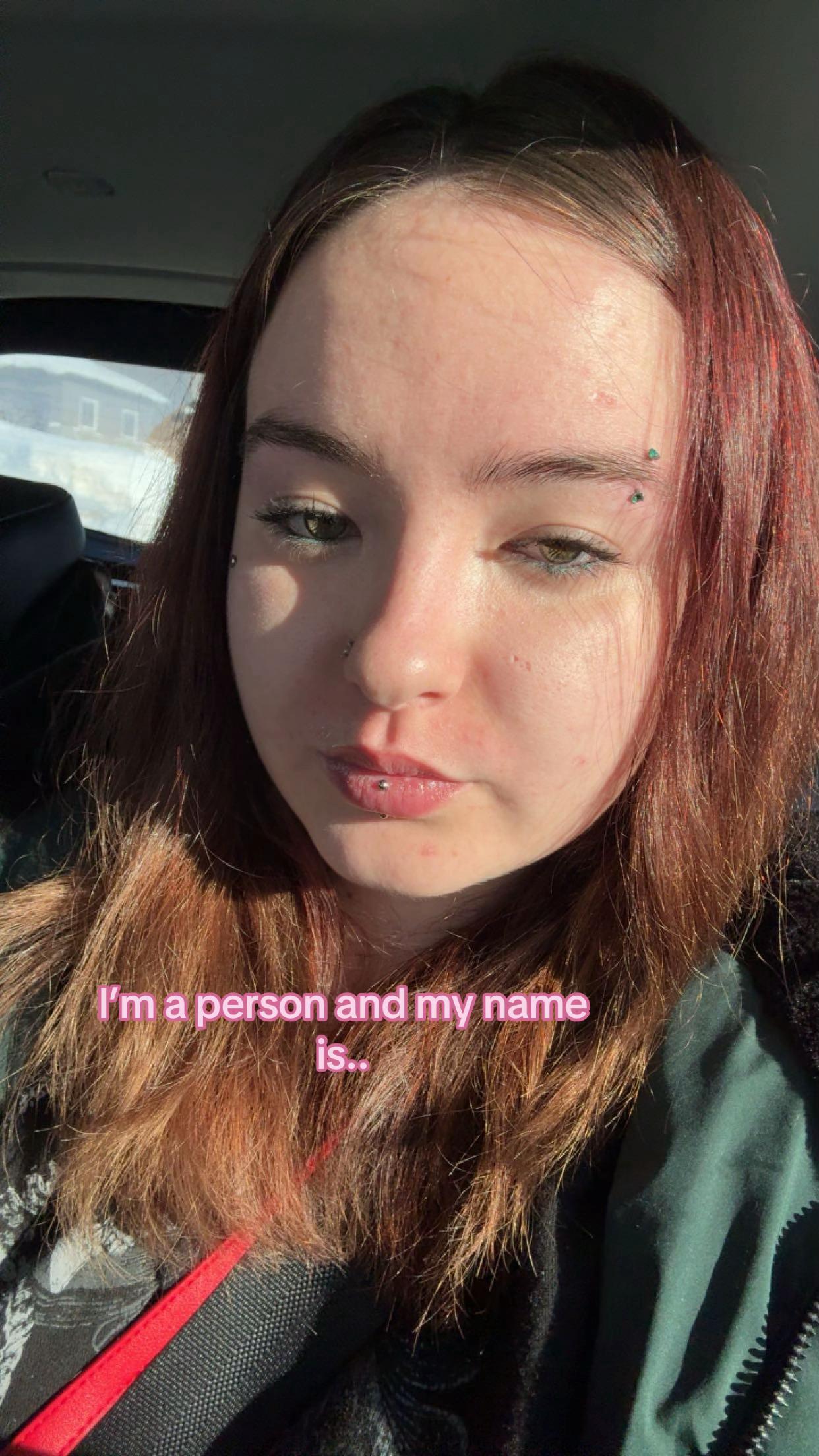 @thatbluehairbaddie