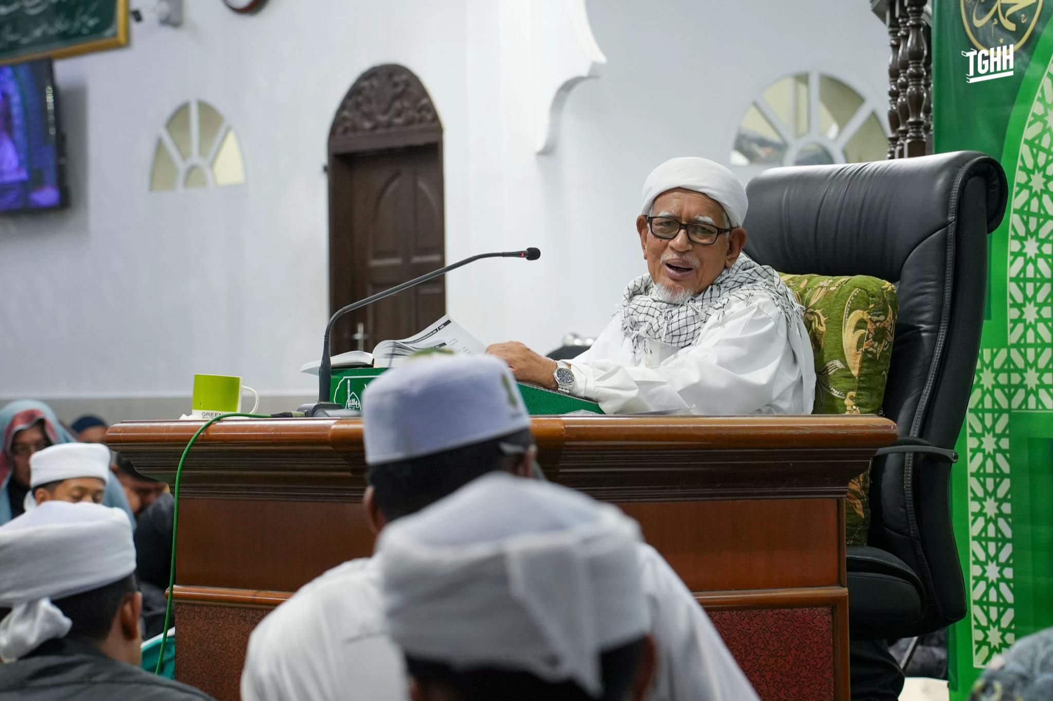@Abdul Hadi Awang