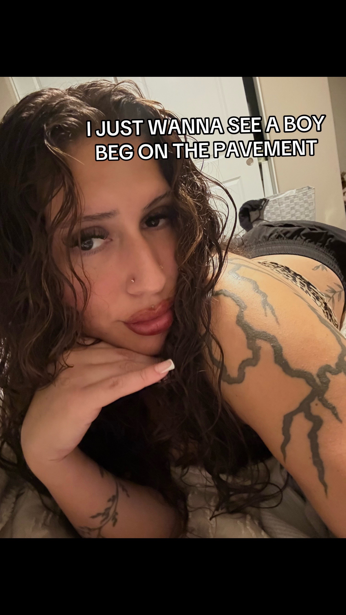 @cassiebadass