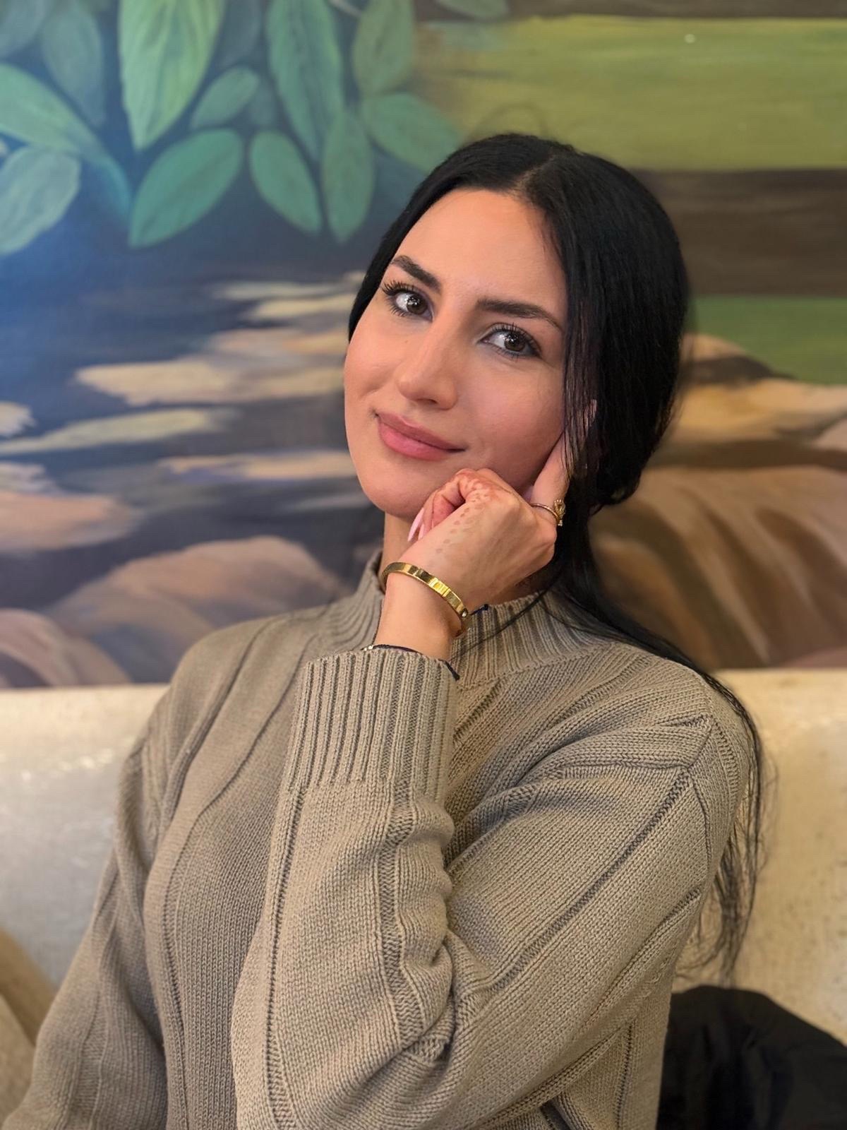 @Aneesa.Exp9