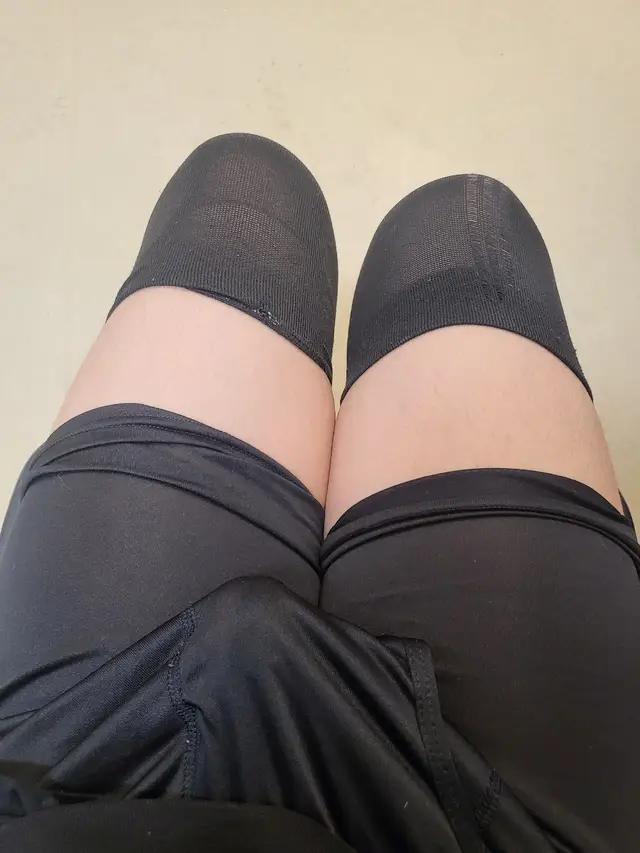 @femboythighs