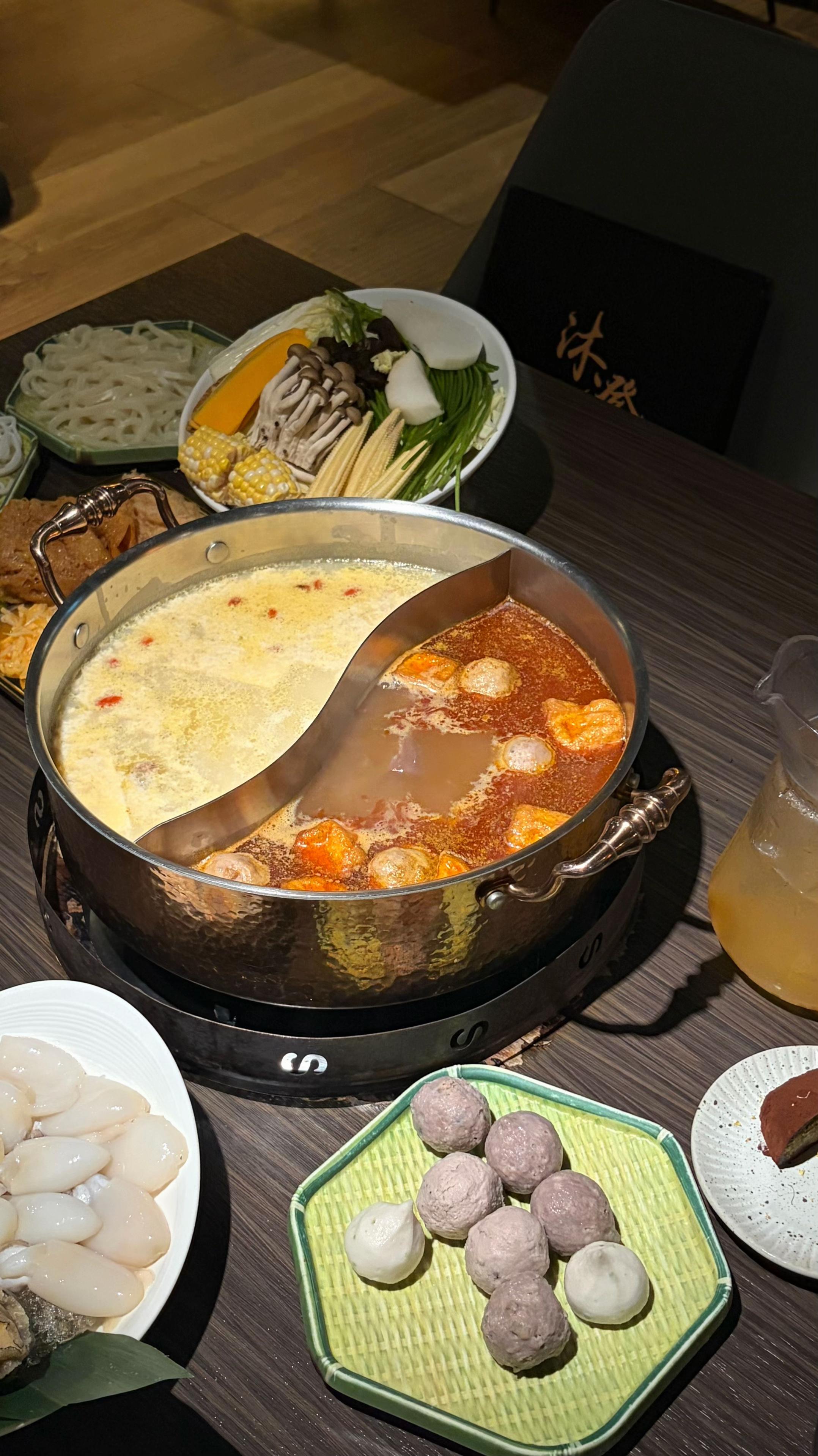 @𝙇𝙤𝙪𝙞𝙨 陸弈斯