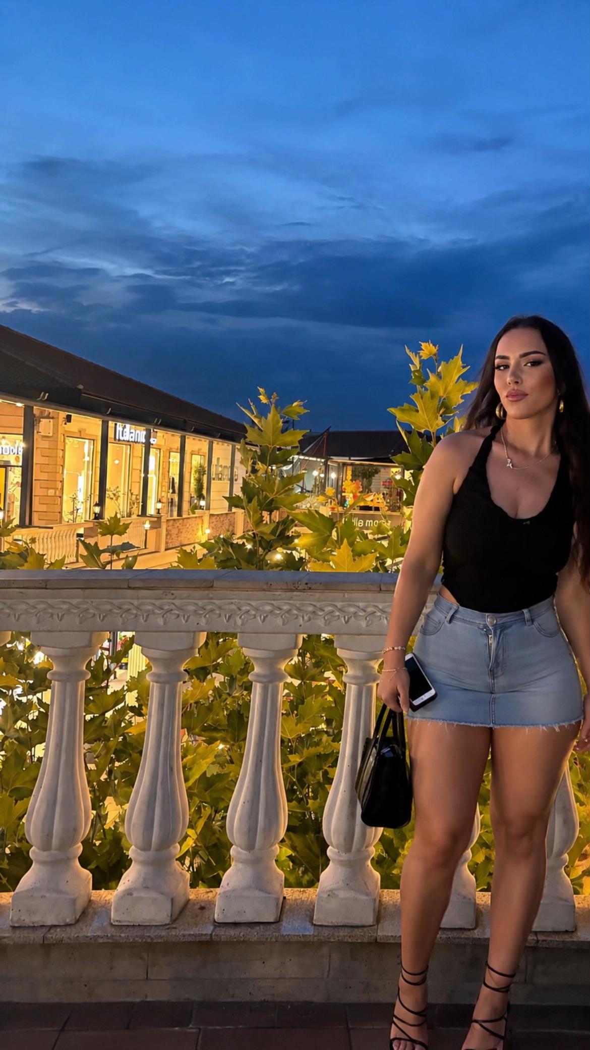@𝐀𝐥𝐛𝐚🖤