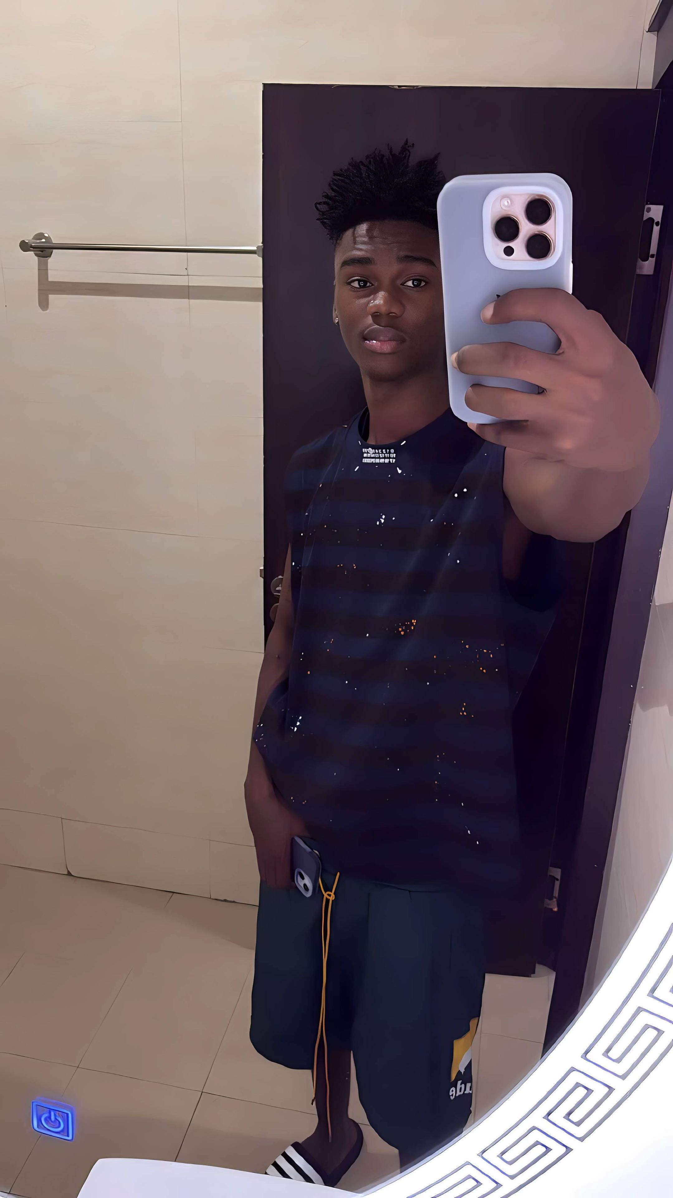@Kelvin🕴️