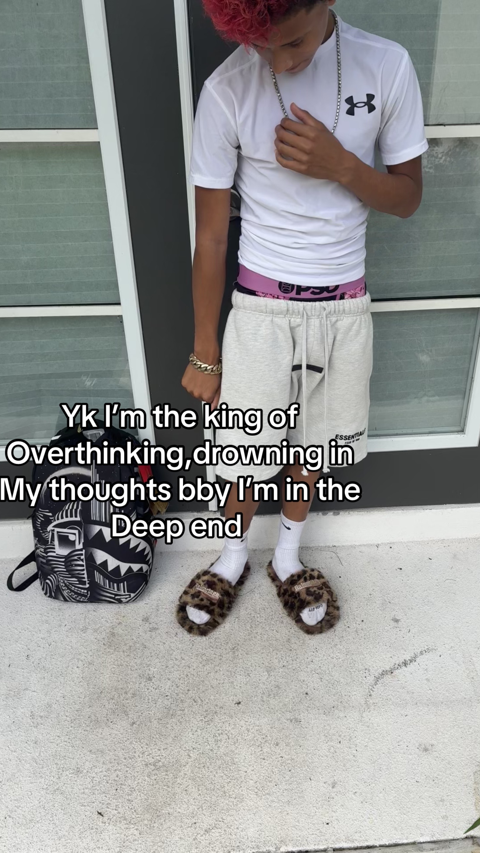 @￴￴