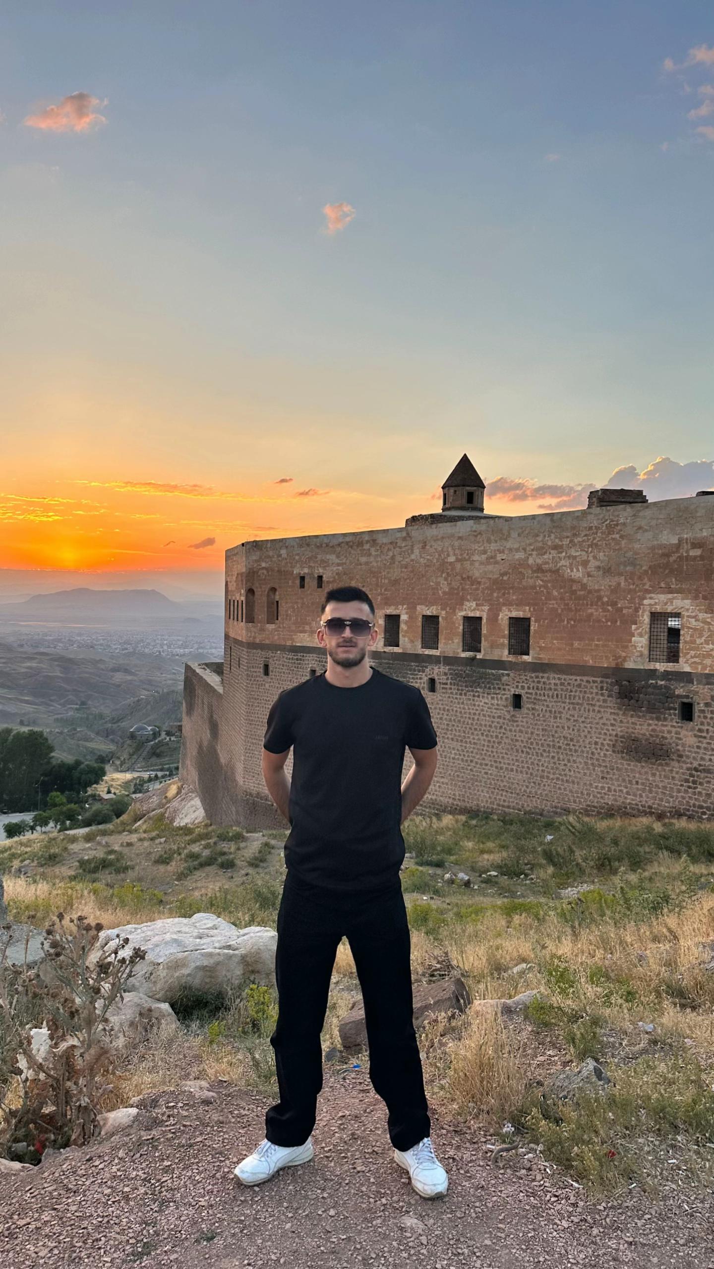 @Aktaş