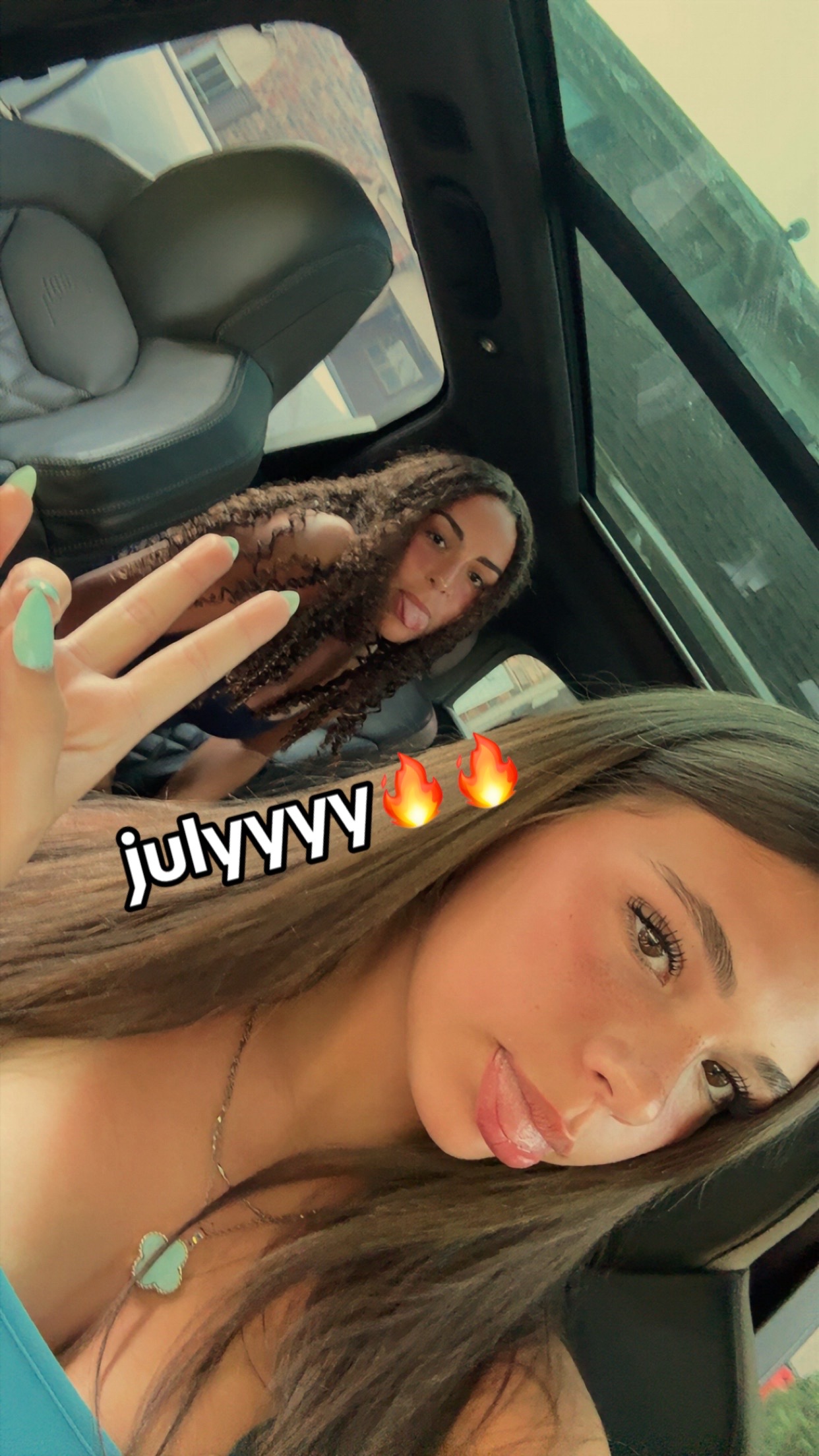 @mia💯