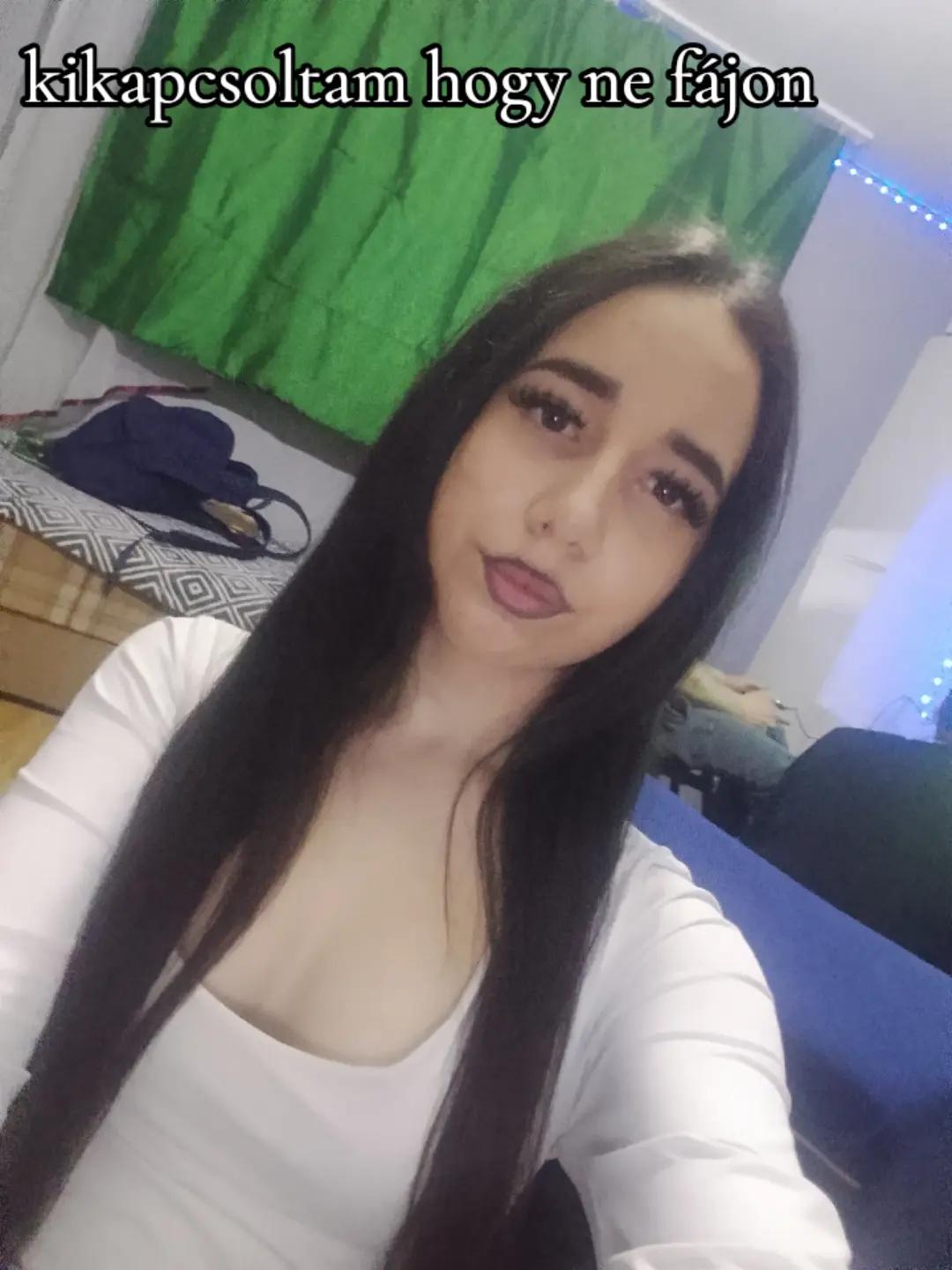 @Dzsenni_