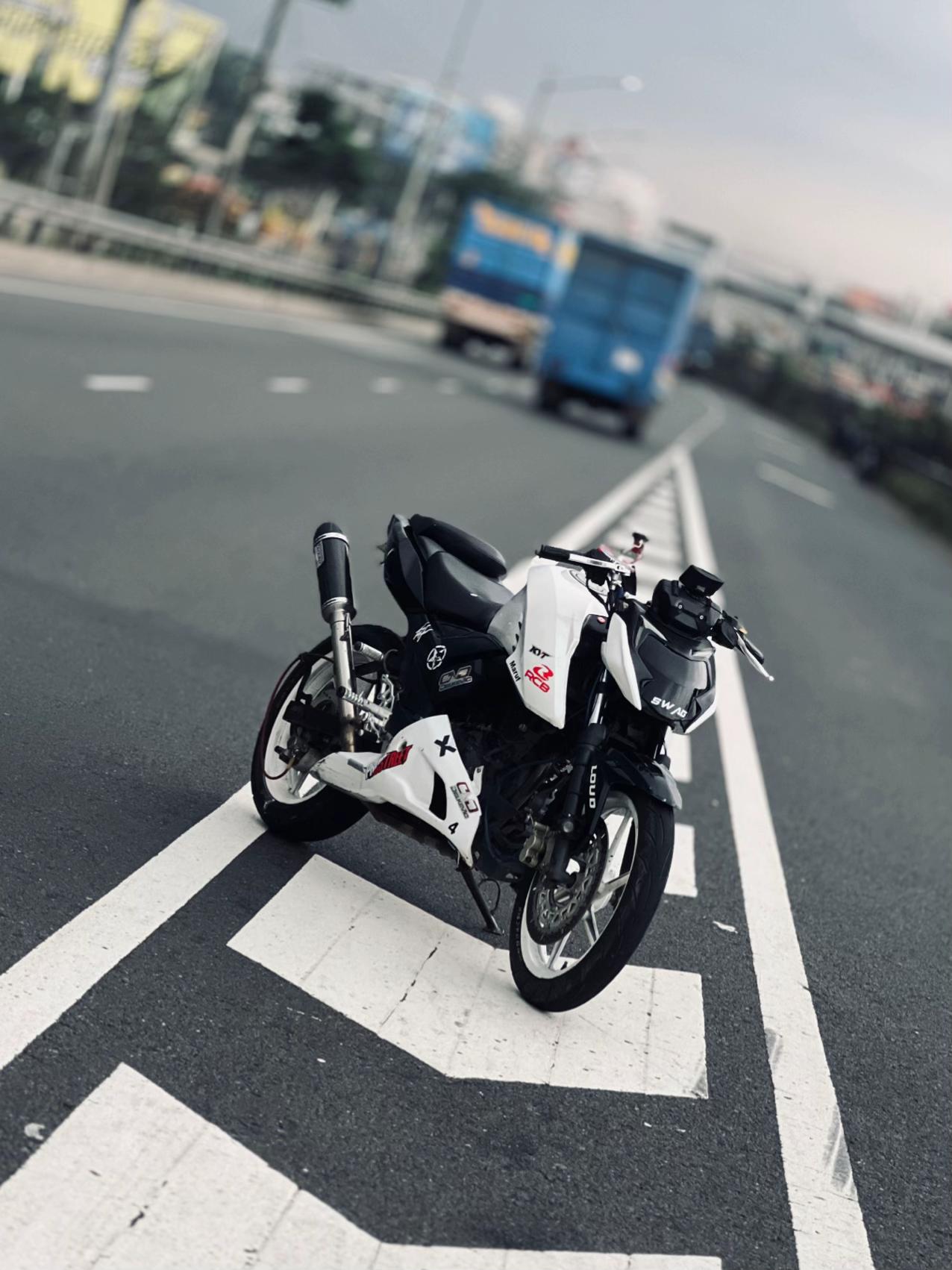 @4x.rider.1