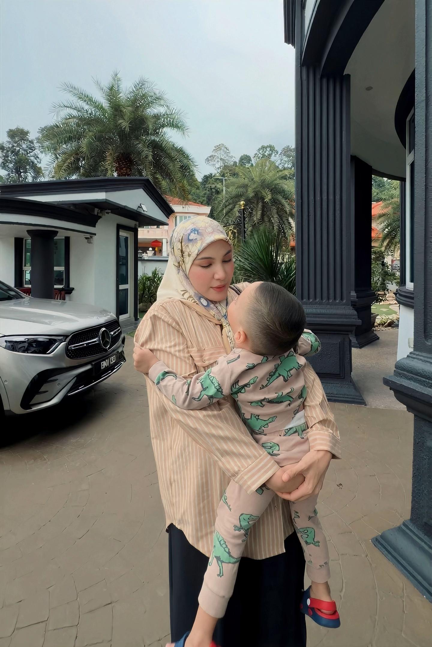 @Nur Shahida Mohd Rashid