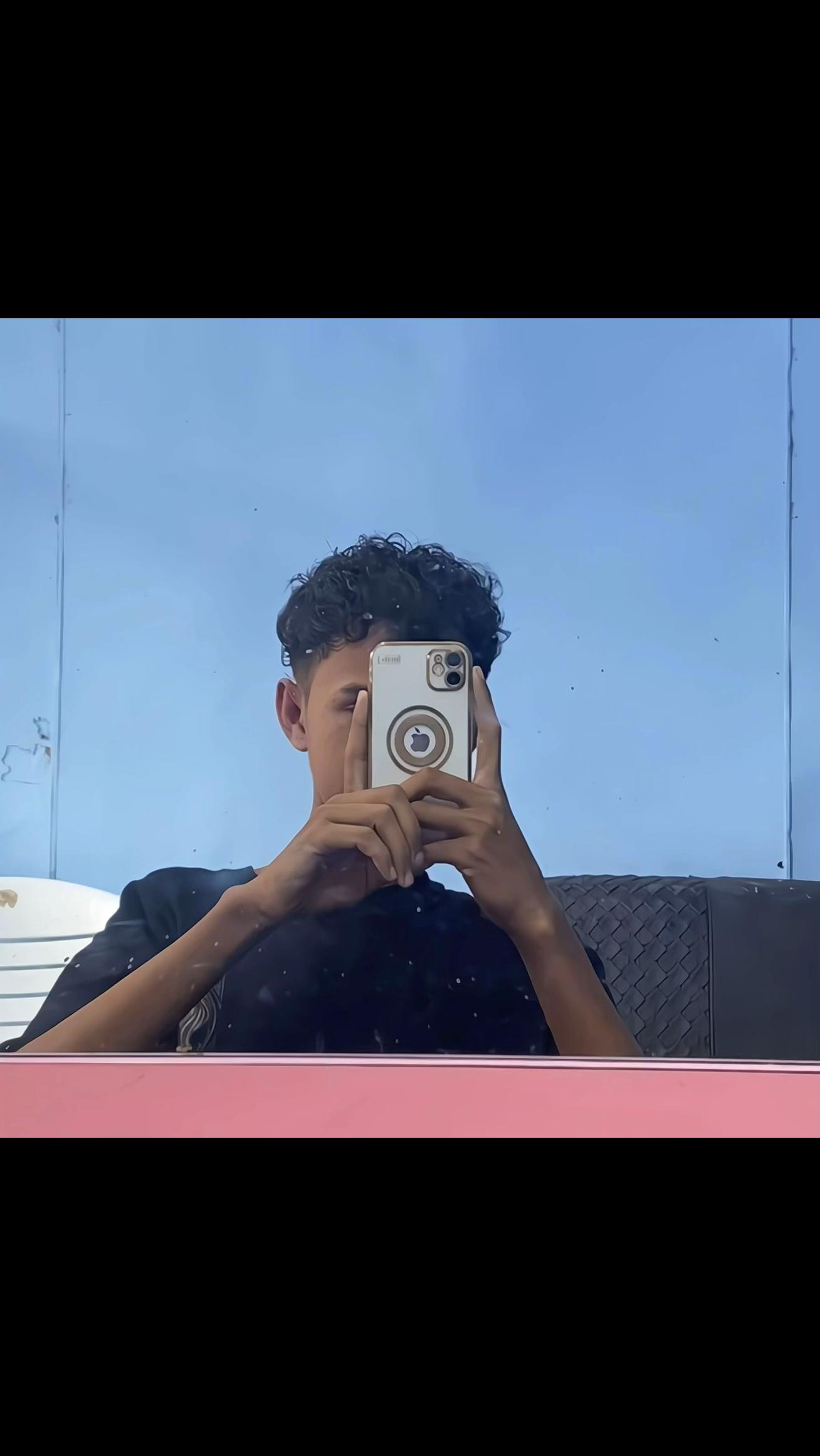 @Y🪐