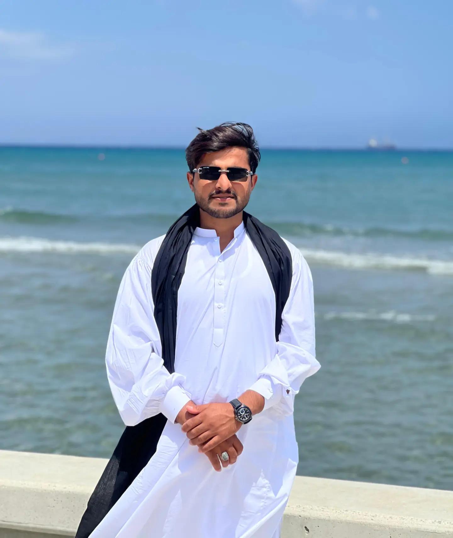 @SADA SAHI🇵🇰