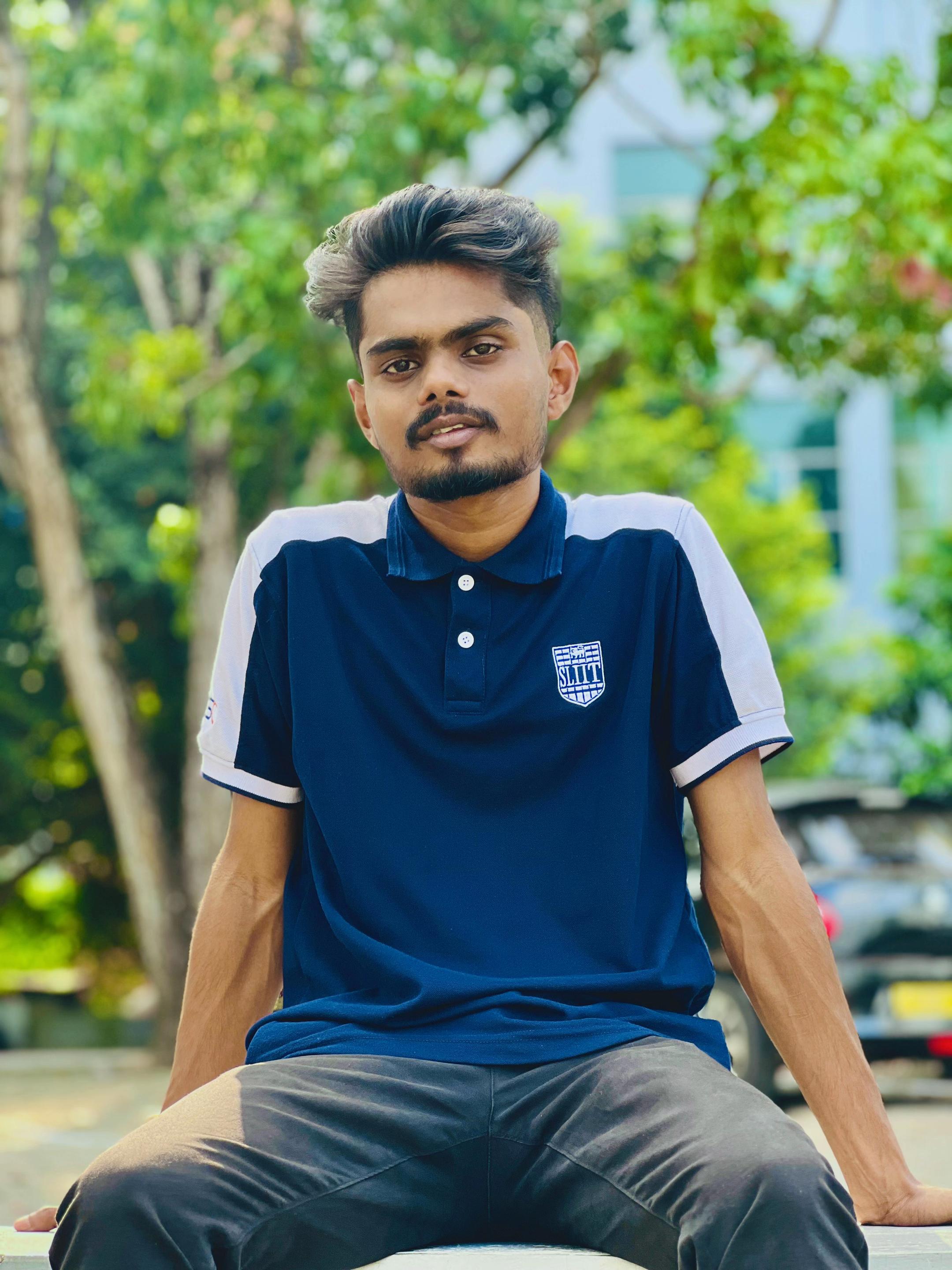 @<Tharaka/>🧑🏻💻🇱🇰