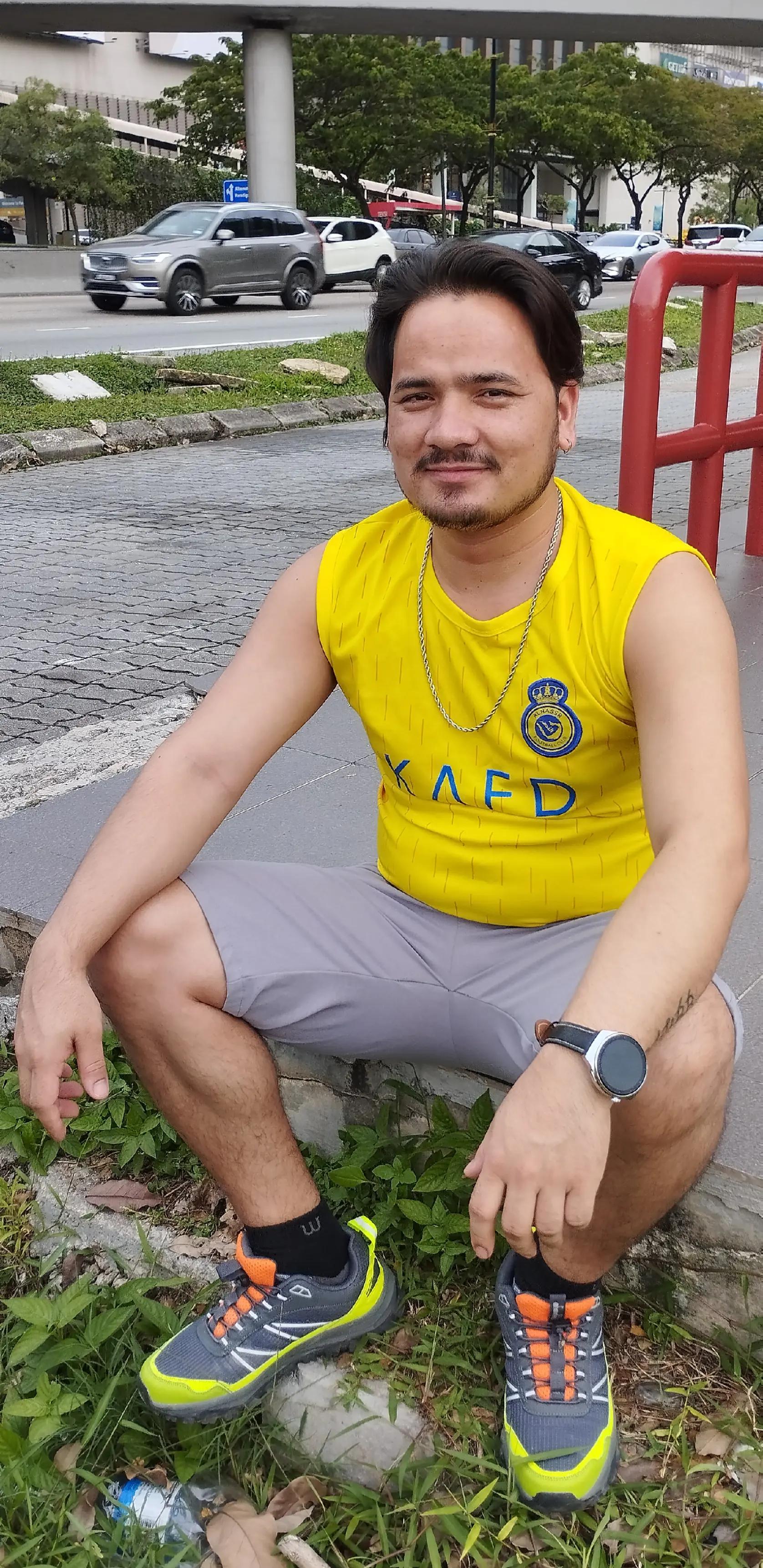 @राज ब बिष्ट