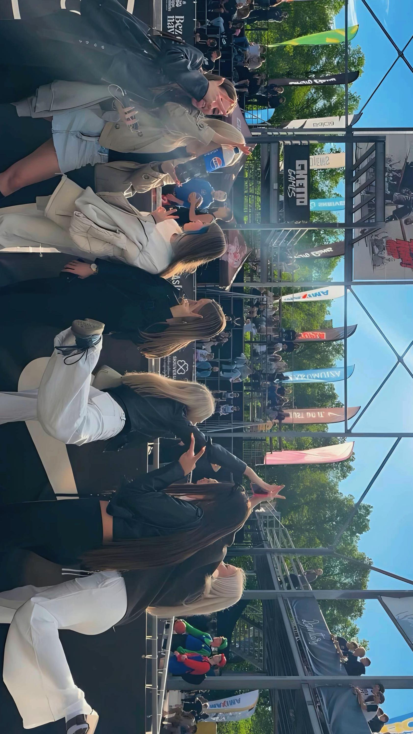 @𝐌𝐄𝐋