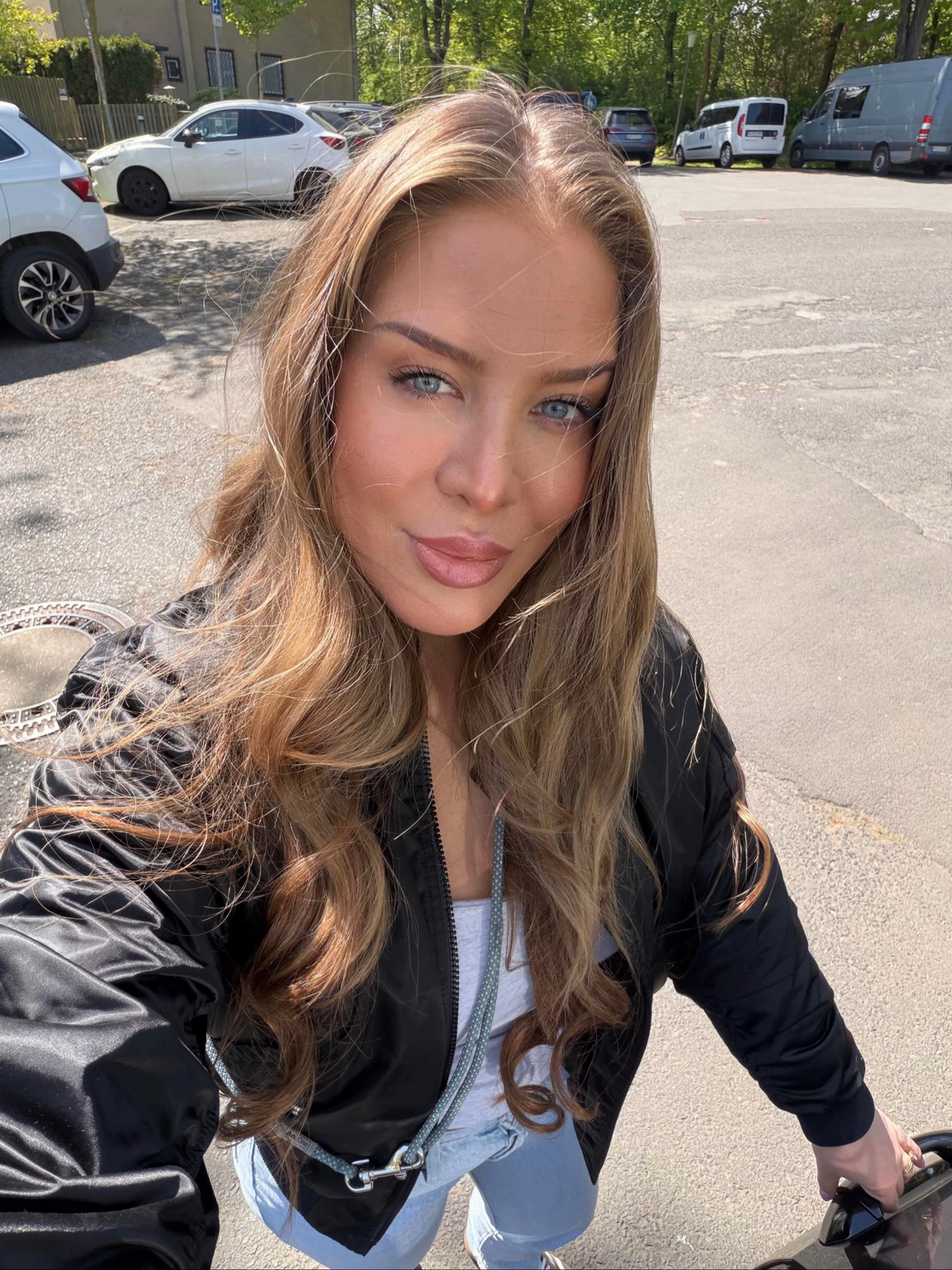 @Klara Vé