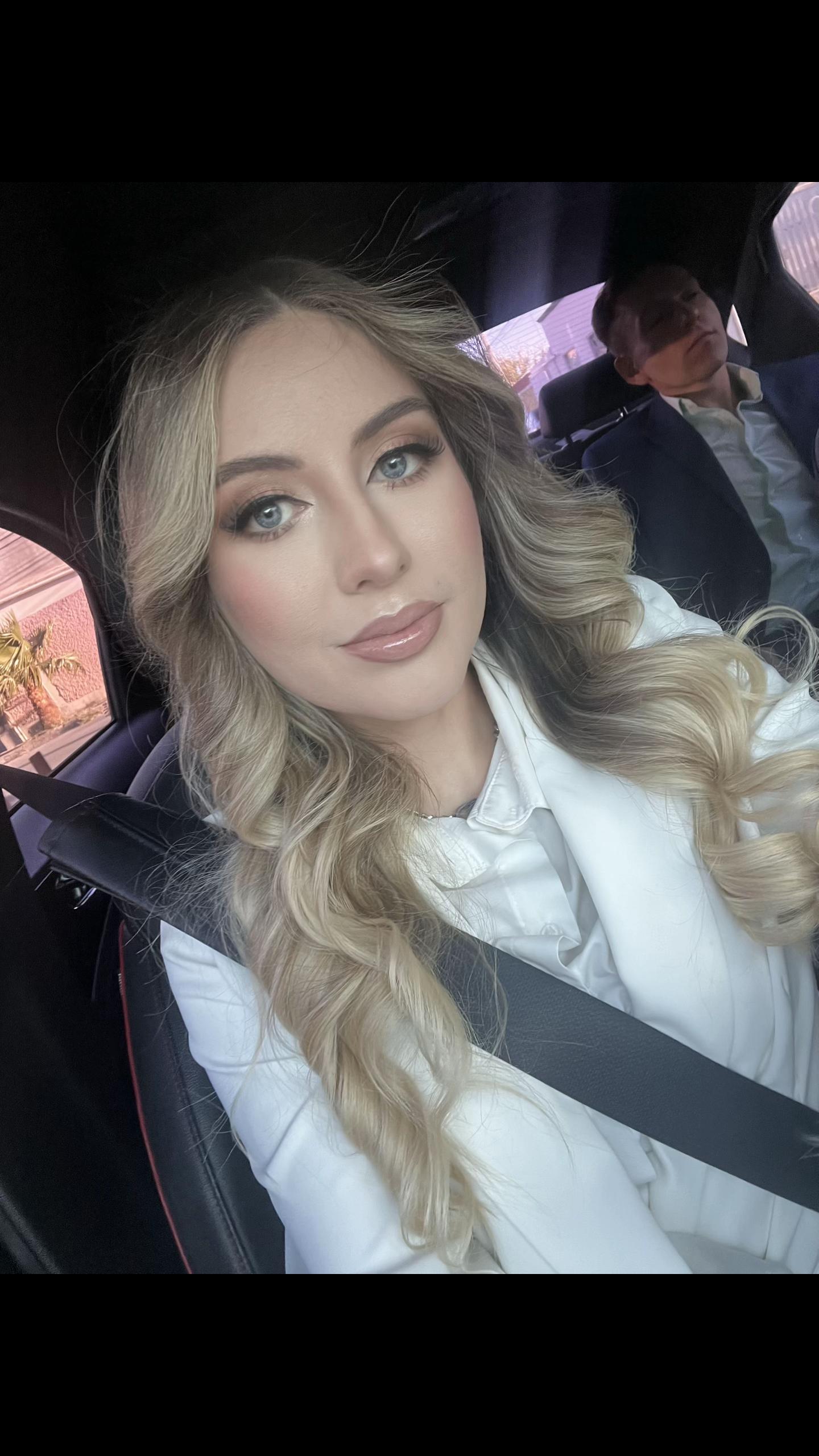 @Dafnneaj