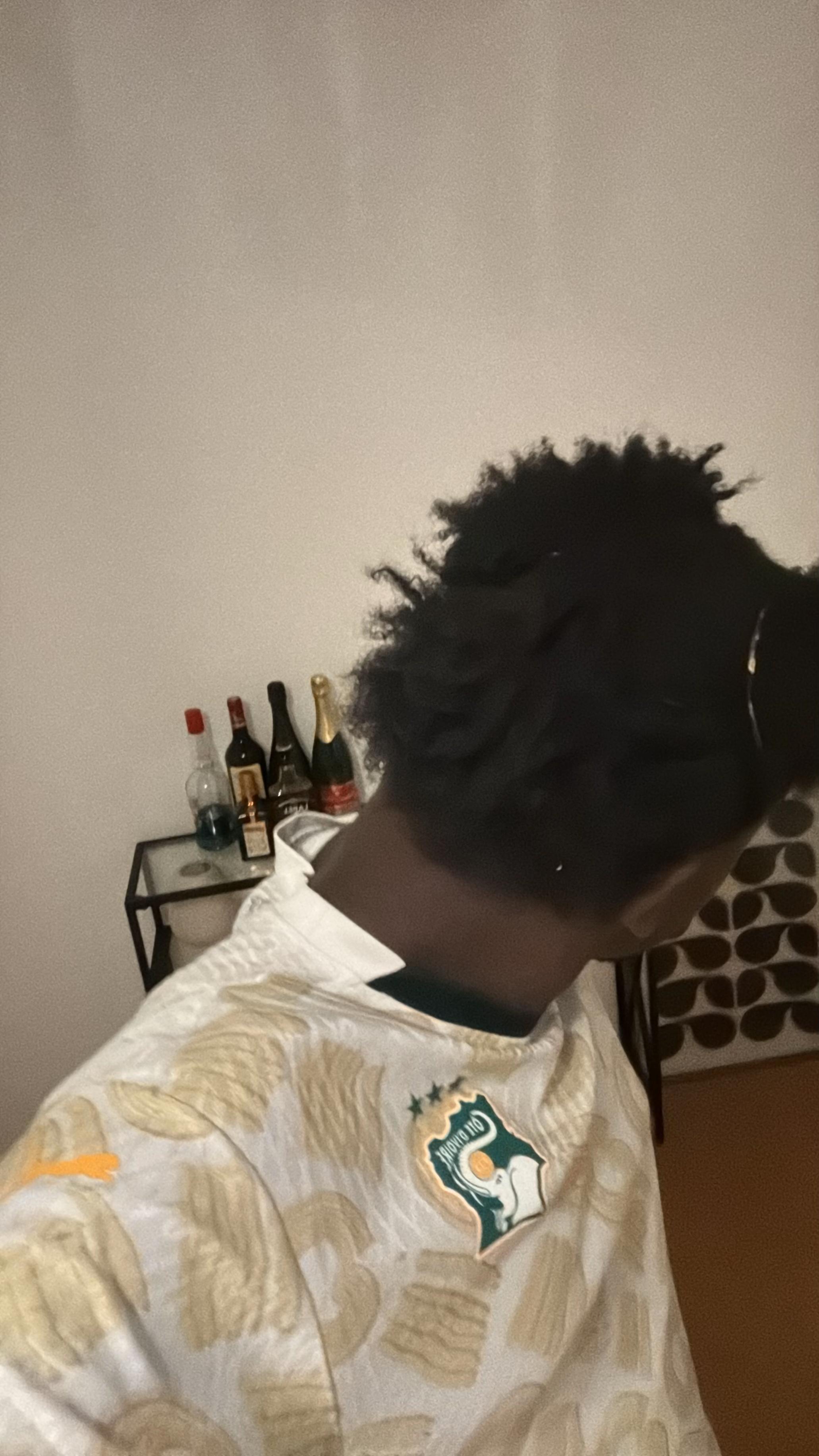 @🇨🇮🇮🇹Yunger_saint🇬🇭🇰🇷
