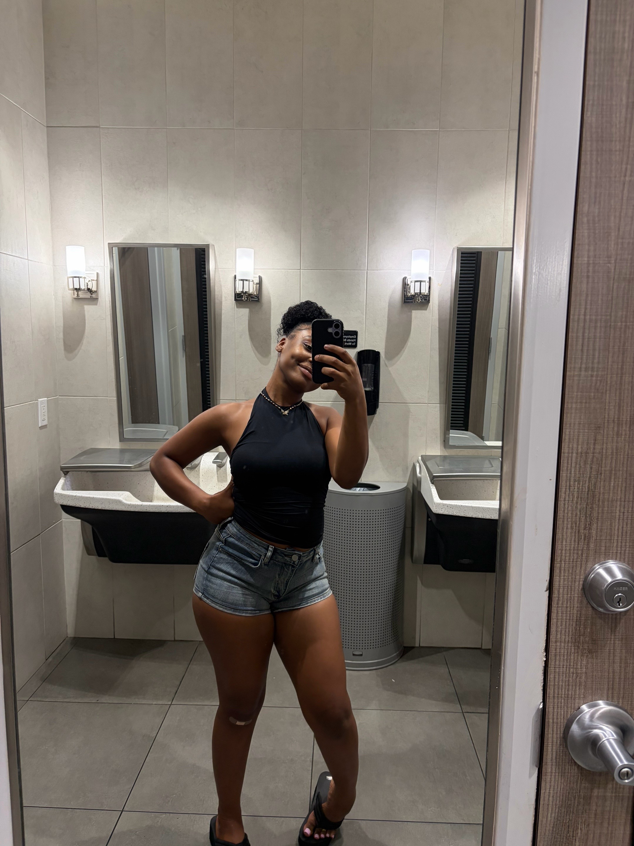 @Caziyah 😚🖤