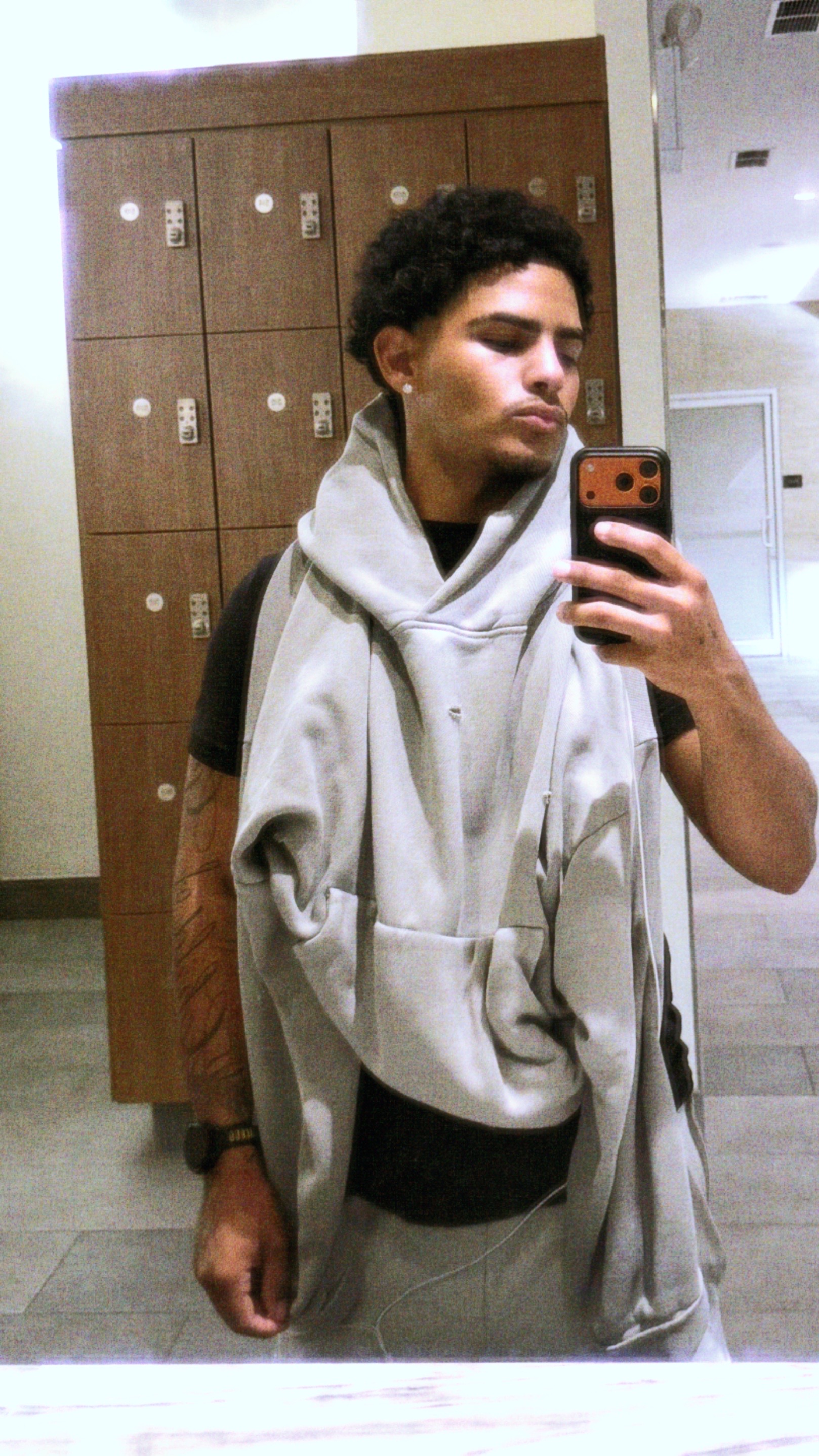 @Boti