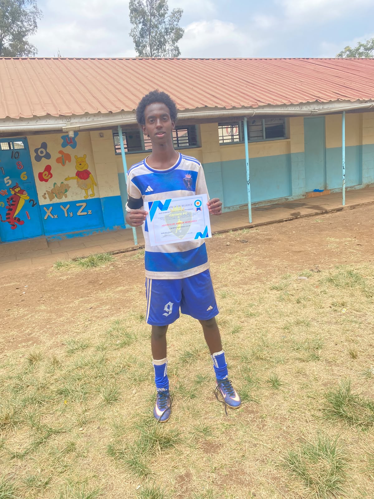 @CROWN FC 💙🤍💛