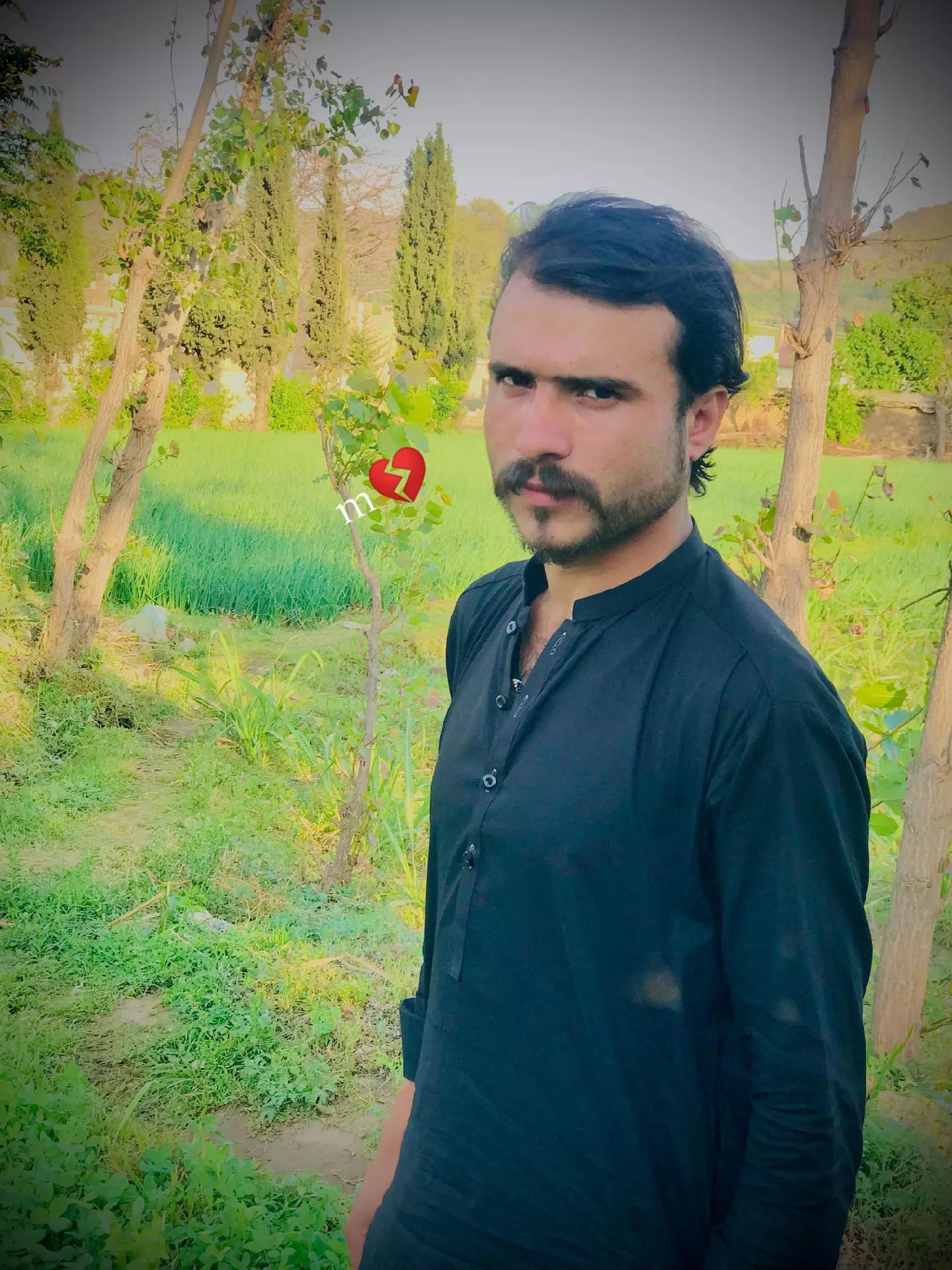 @moshen khan _m_m