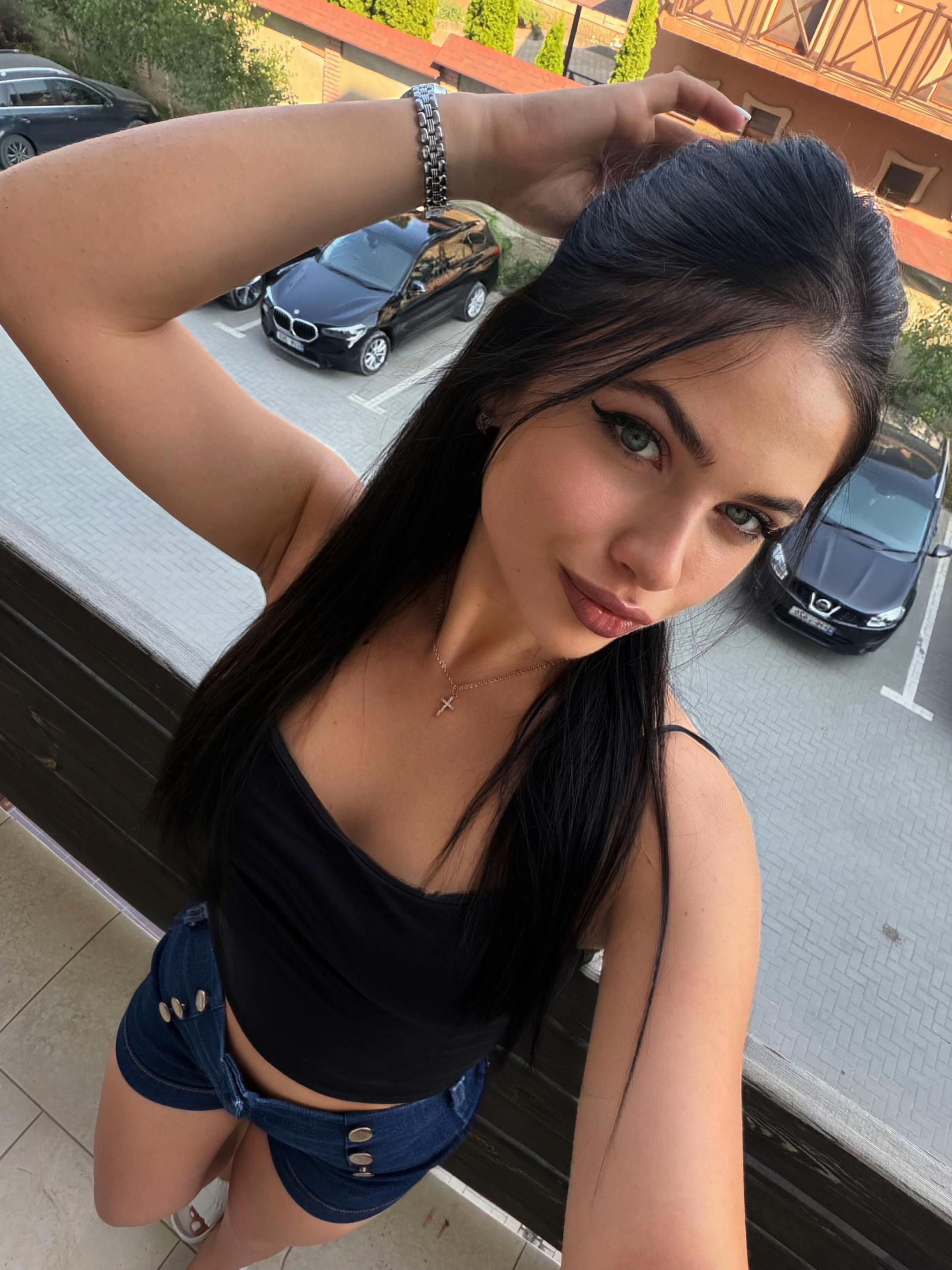 @danielacebotarii