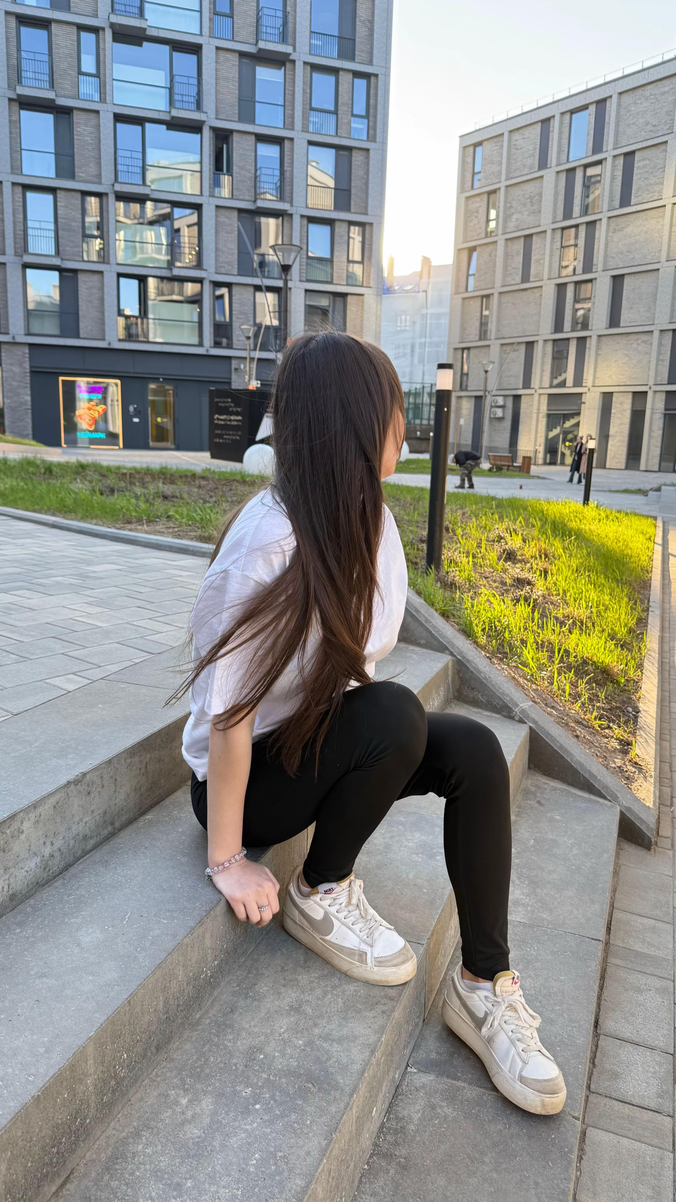 @j.frvryoung9
