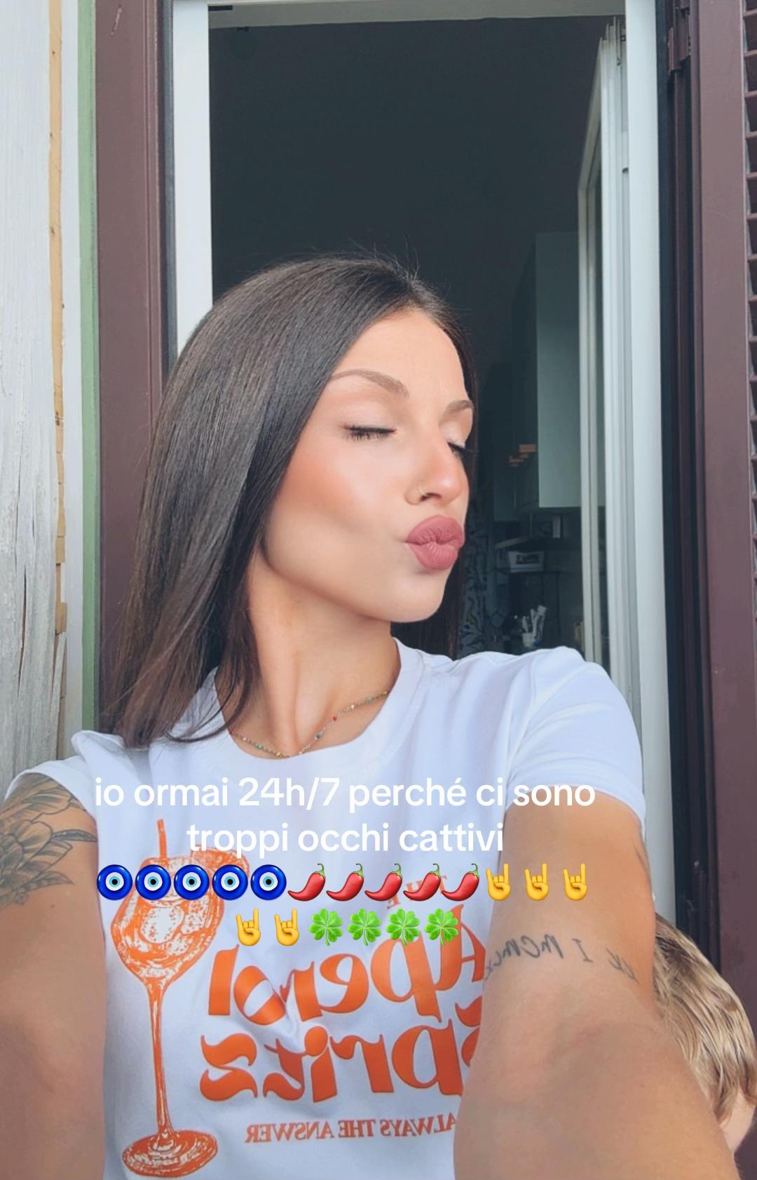 @Eleee