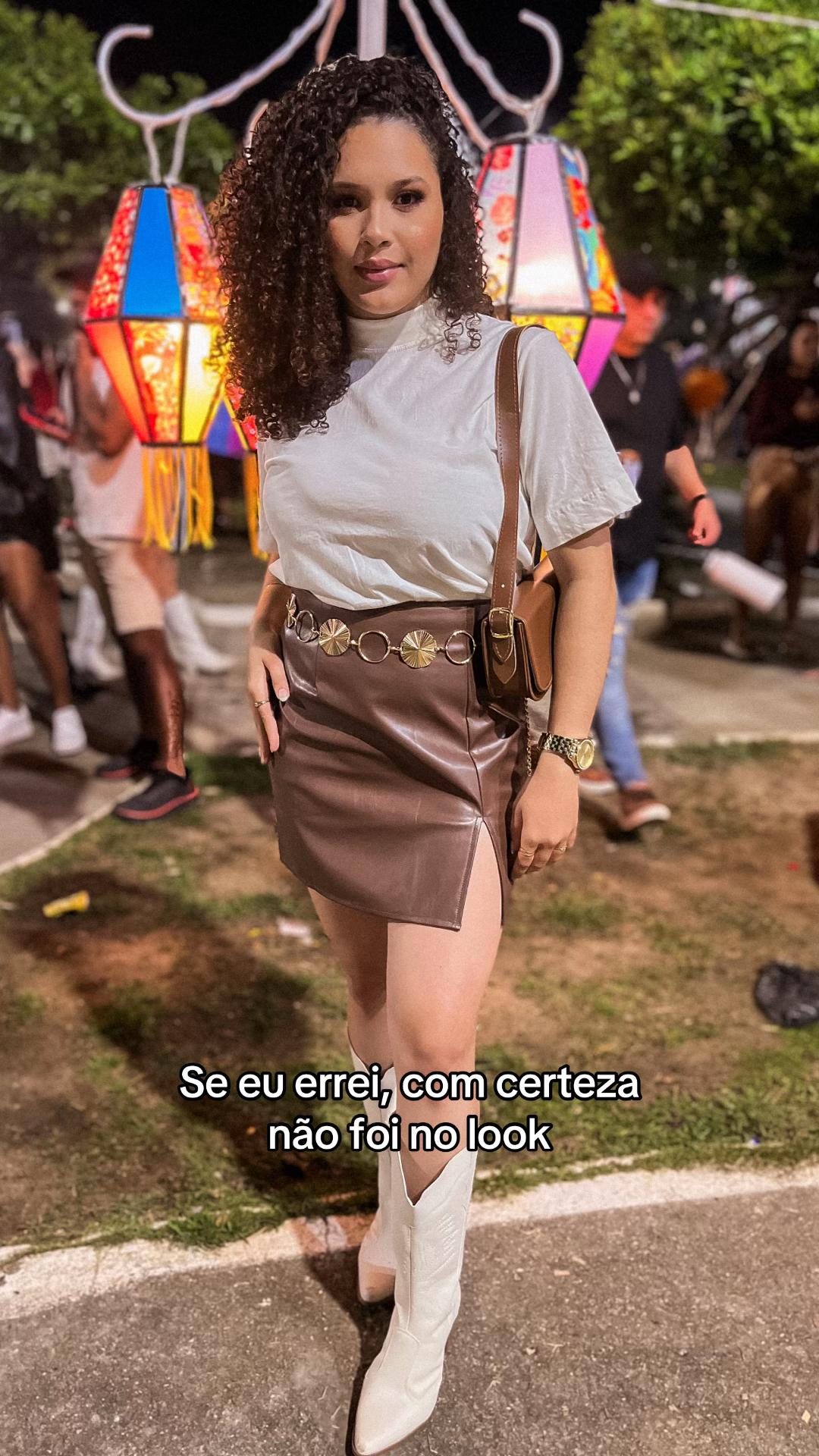 @Naielly S. Costa