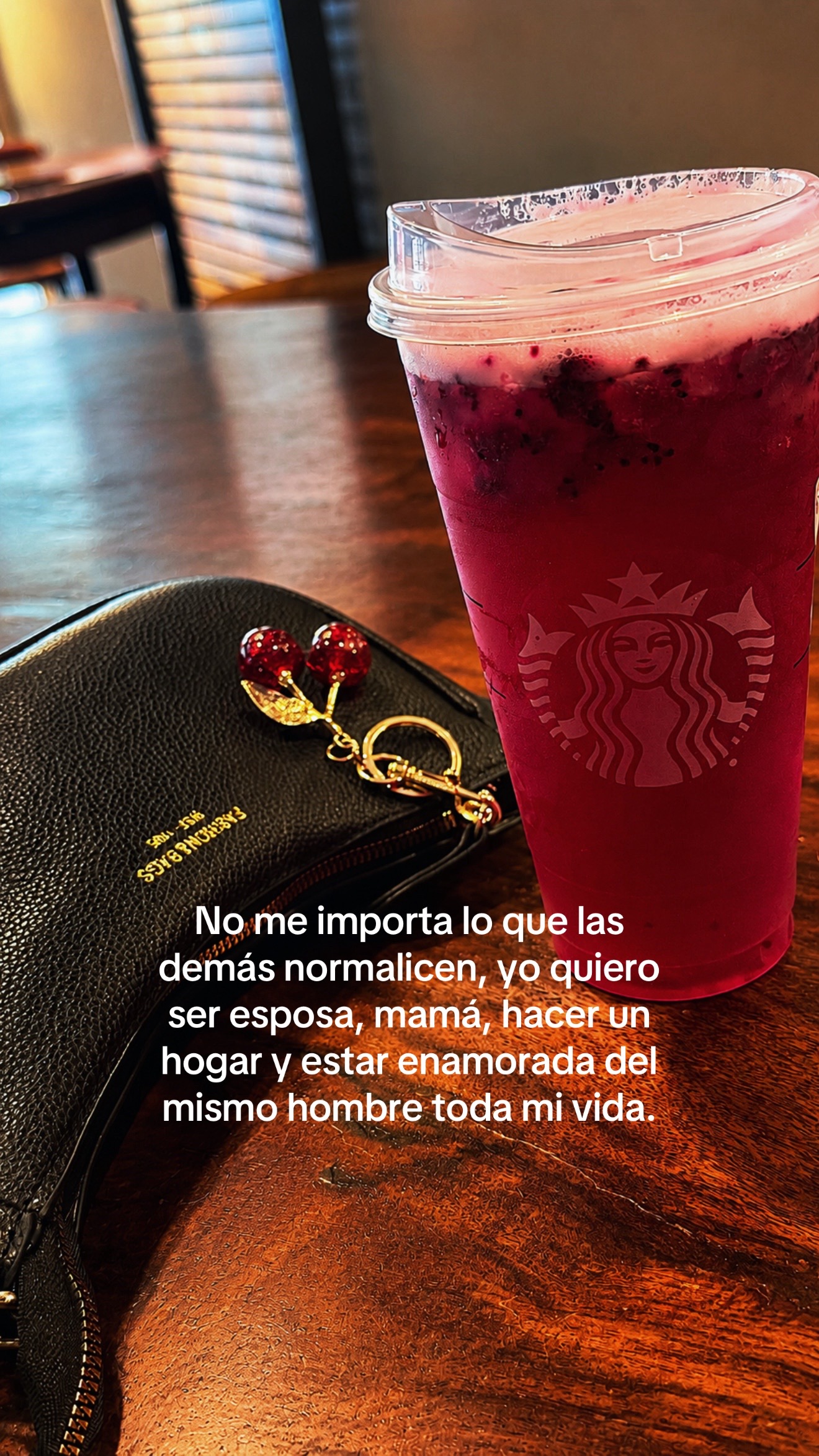 @𝒞𝒶𝓇𝑜𝓁 🍒