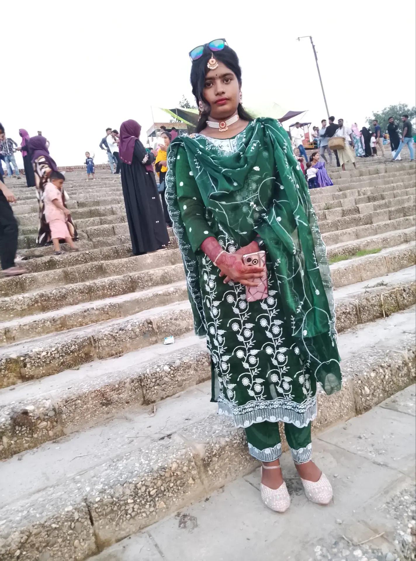 @Mst Khushi