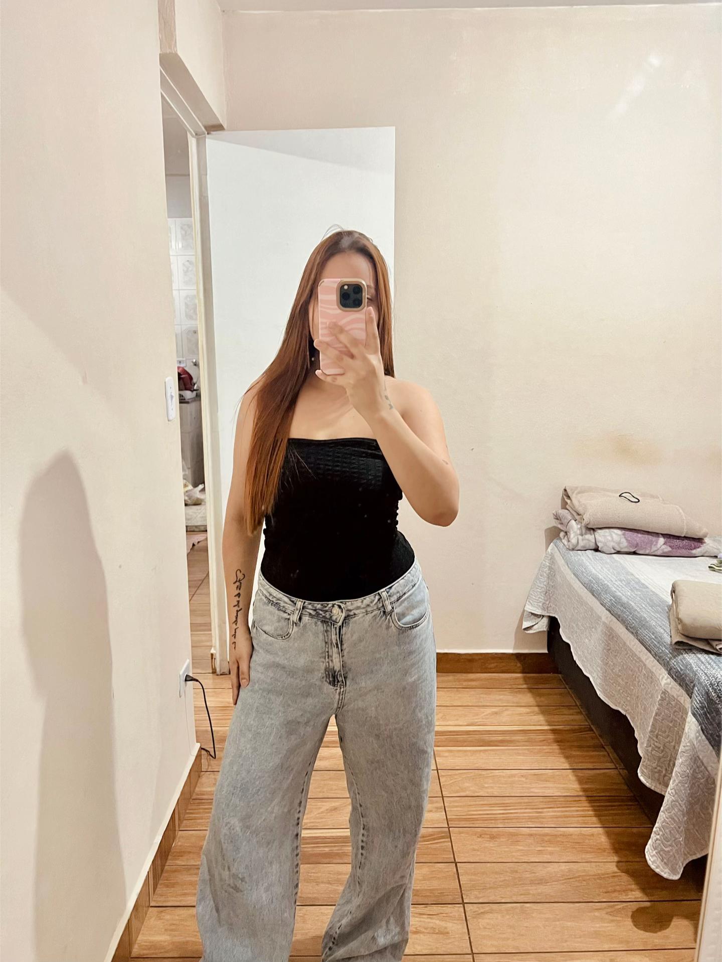 @L&iacute;via Brito