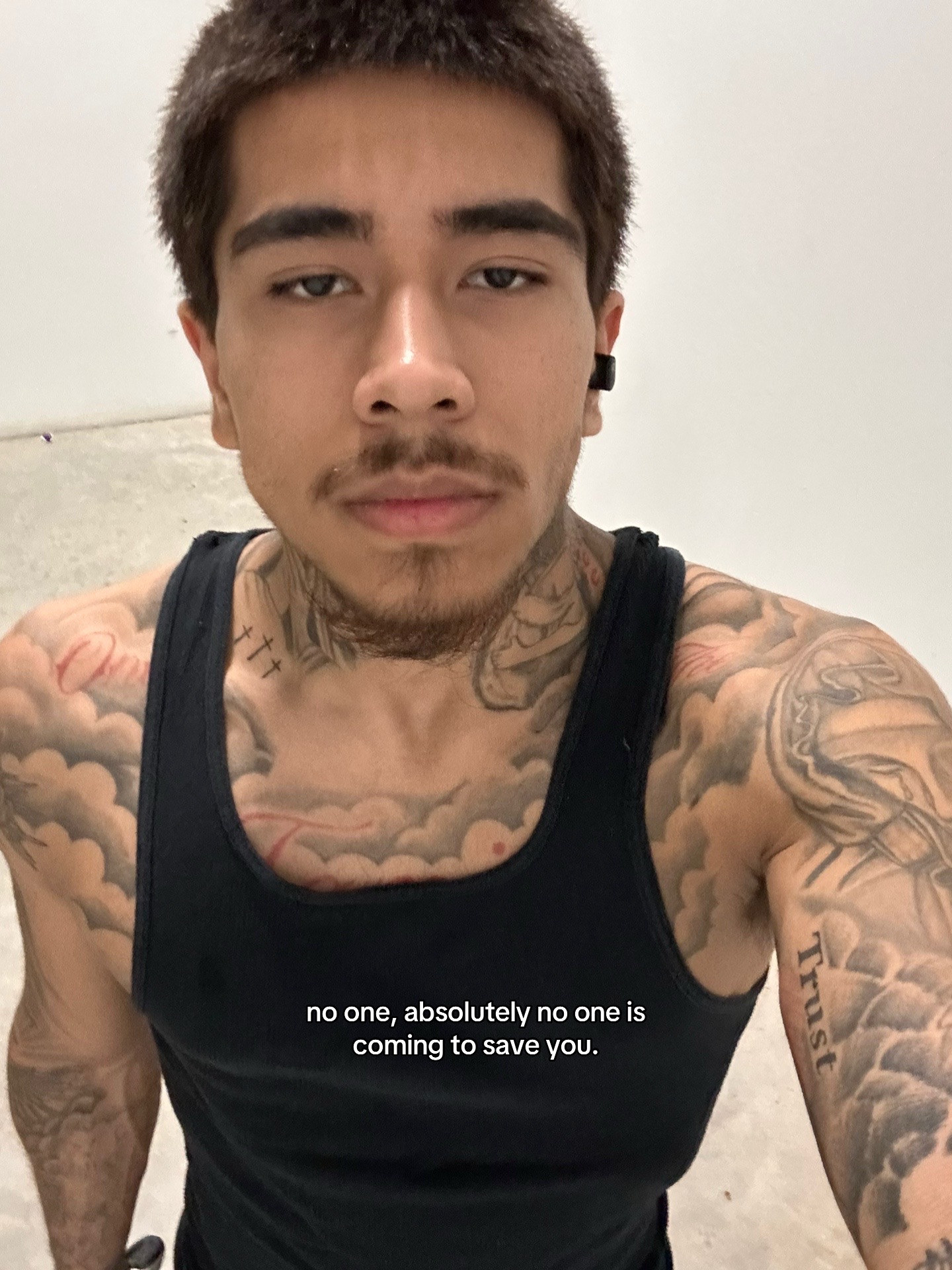 @️