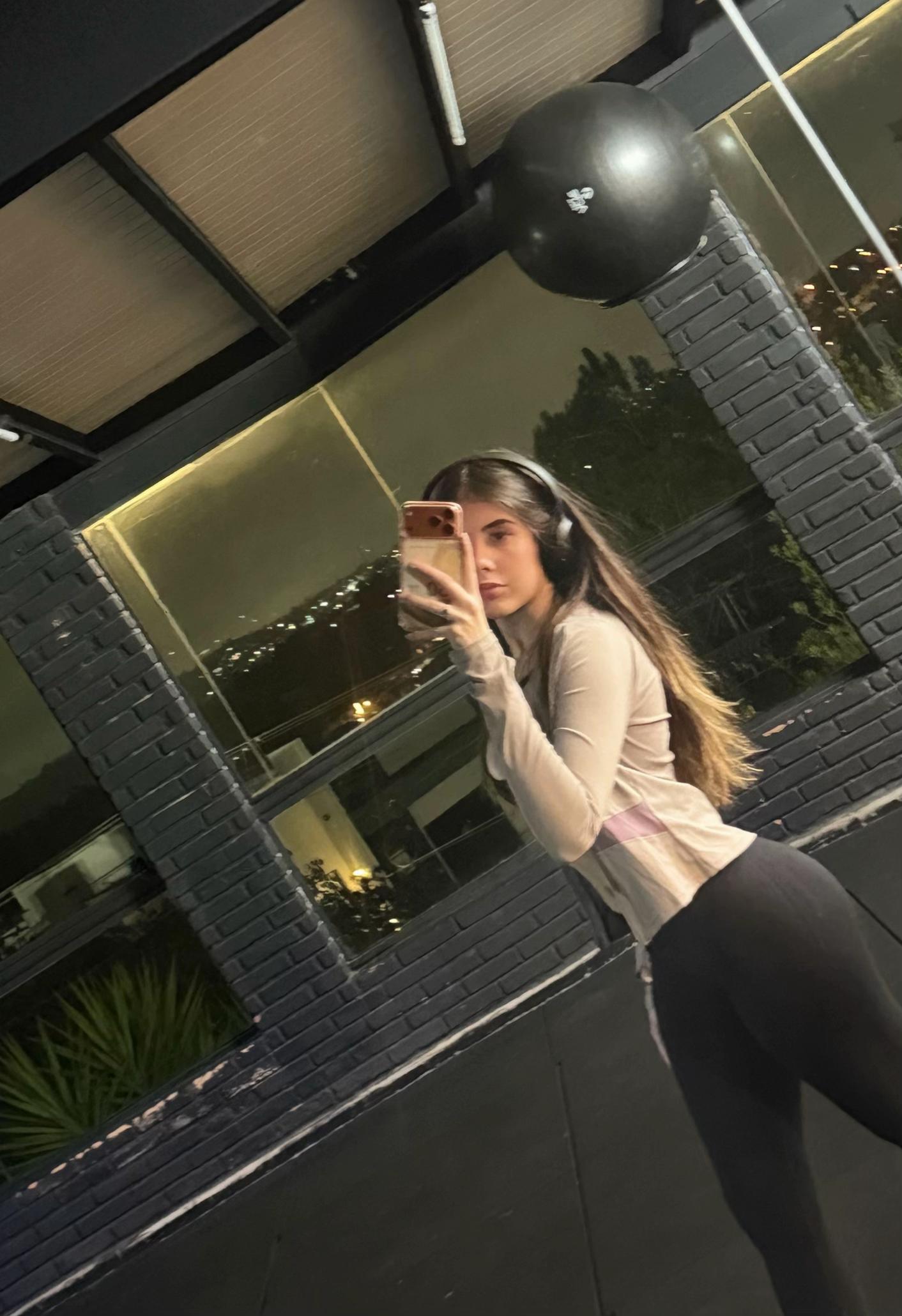 @Lo