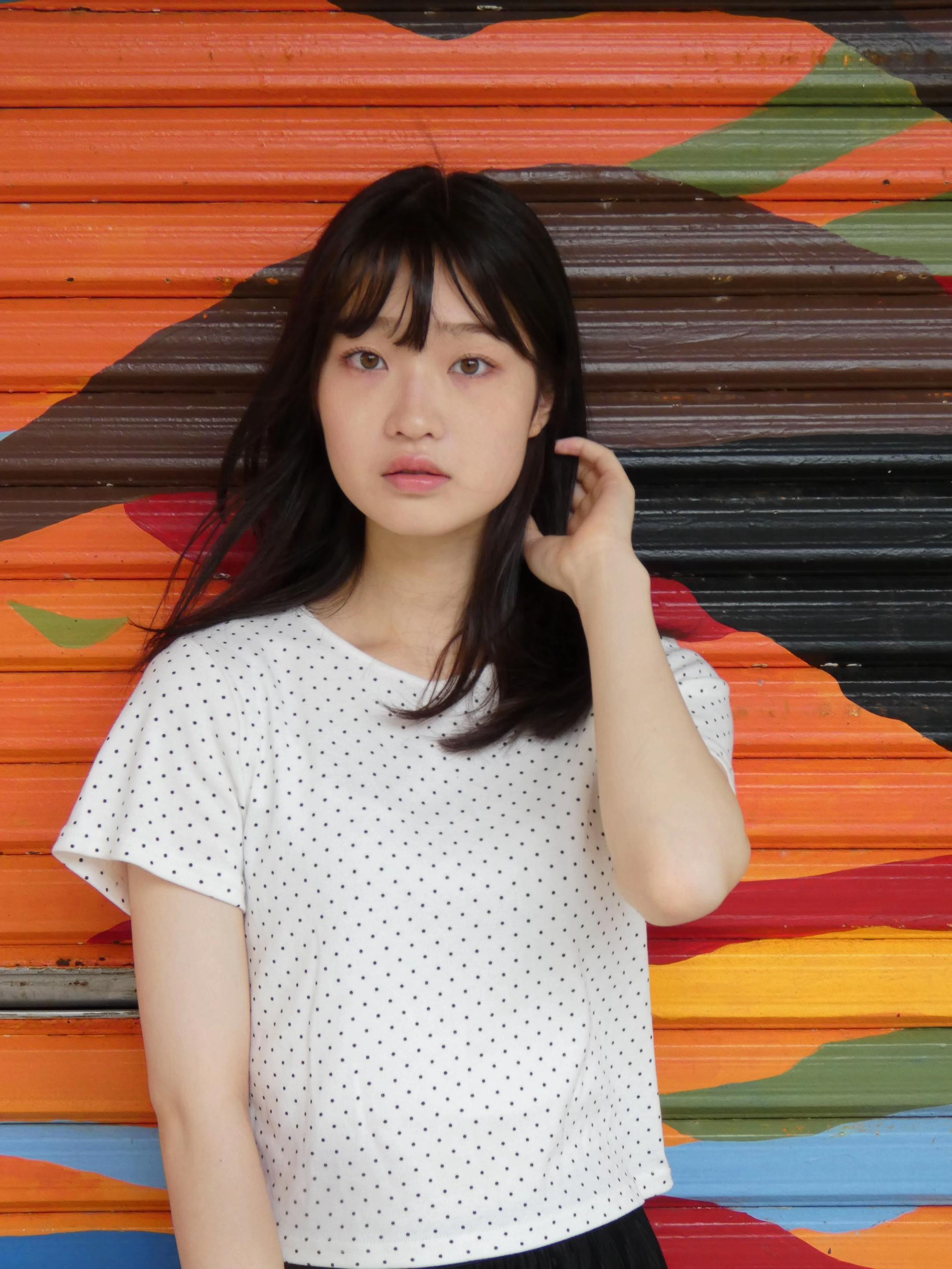 @しの