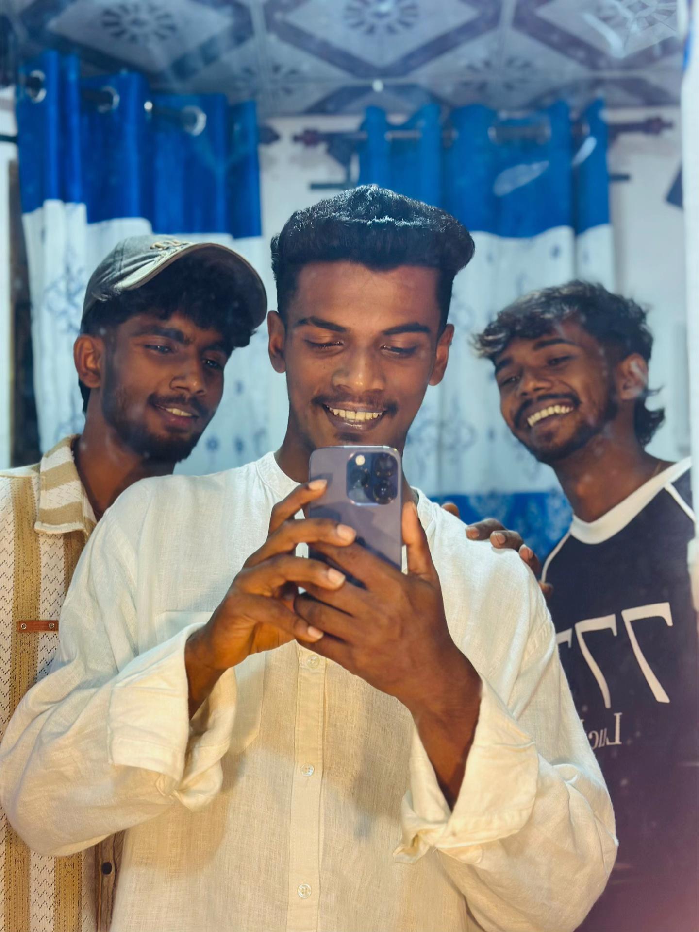 @itz__me__dhanu