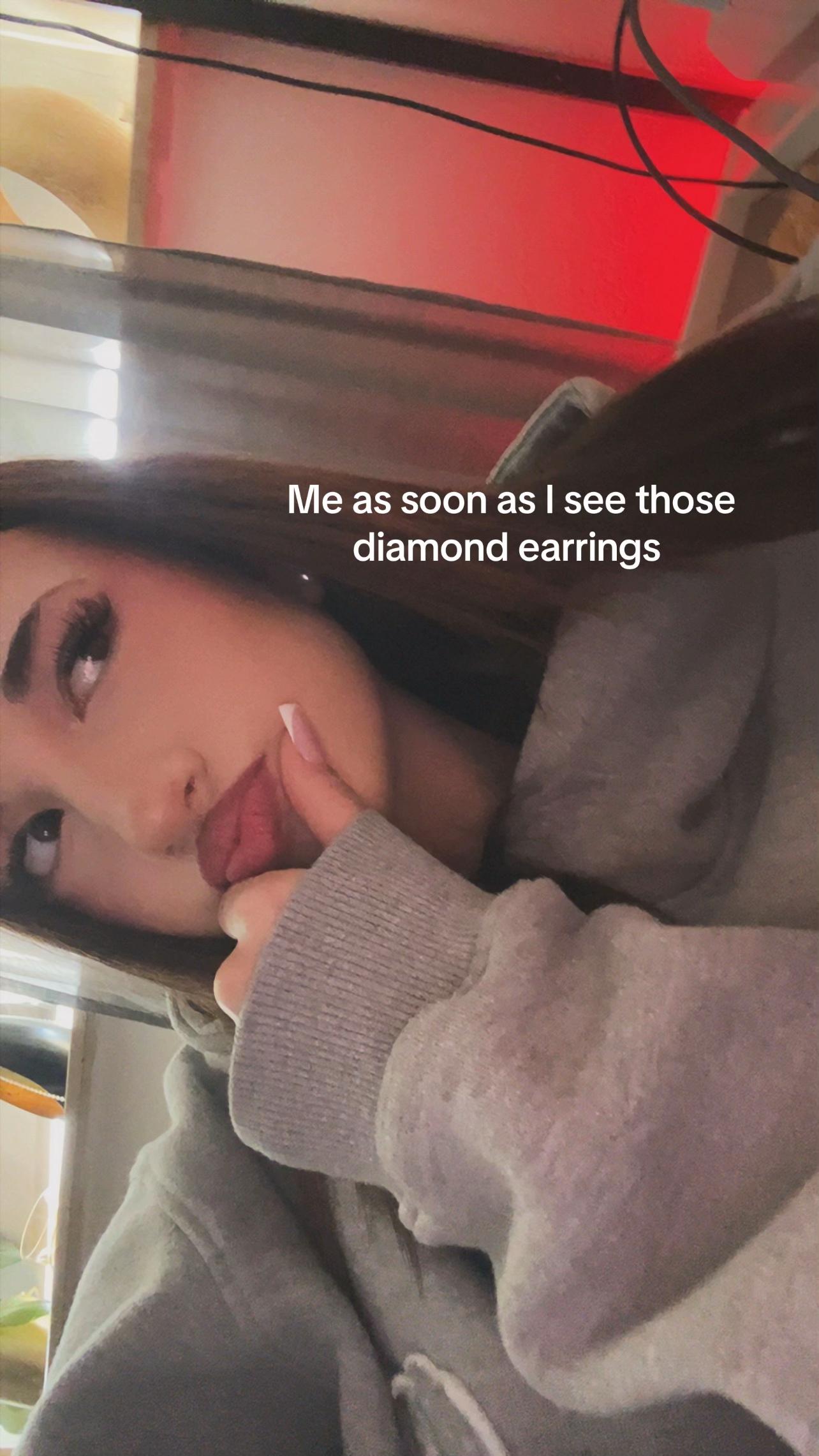 @💲𝐨𝐩𝐡𝐢𝐞
