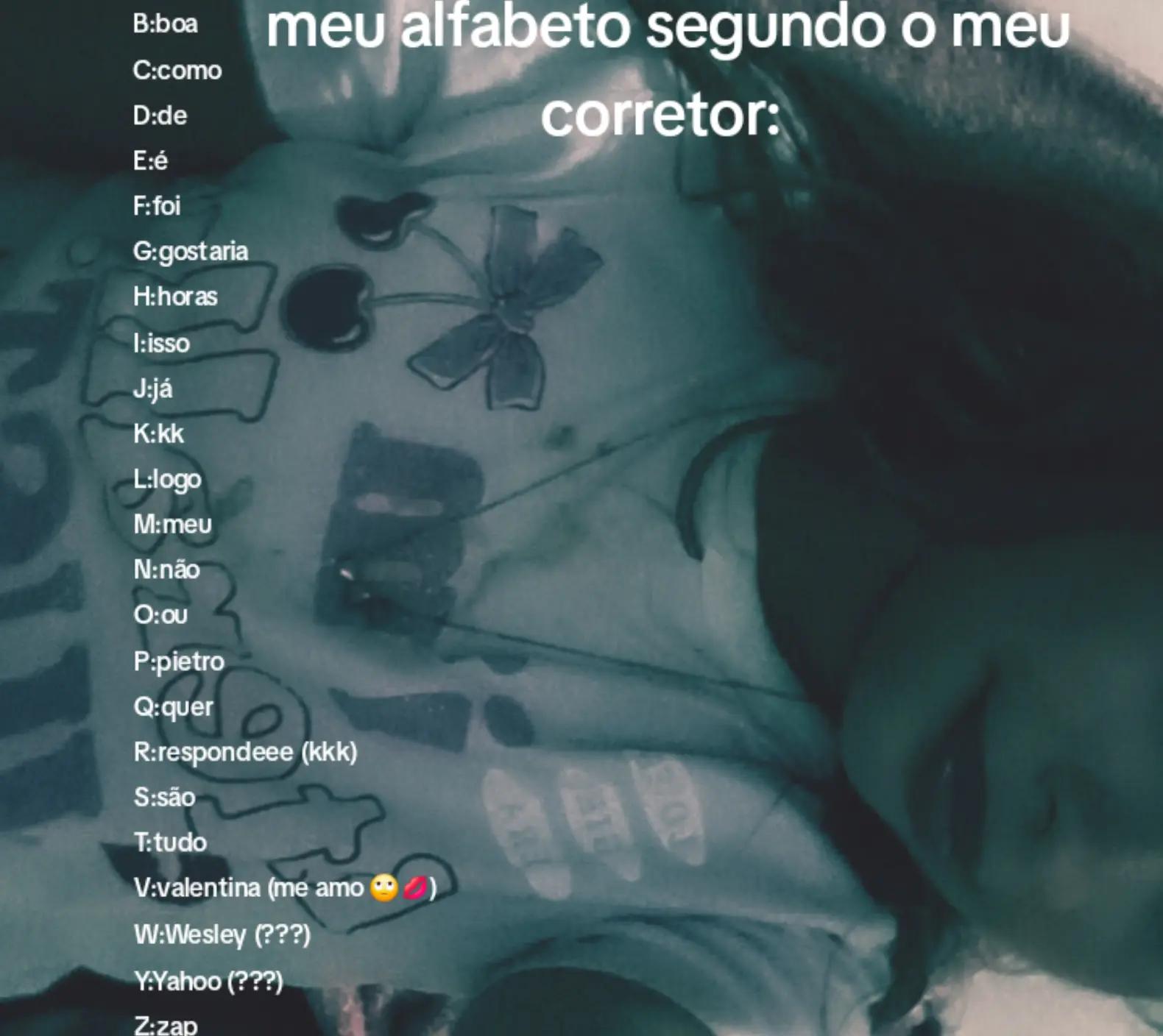 @bah_ &eacute; a tina amore 🤟🤍🤏
