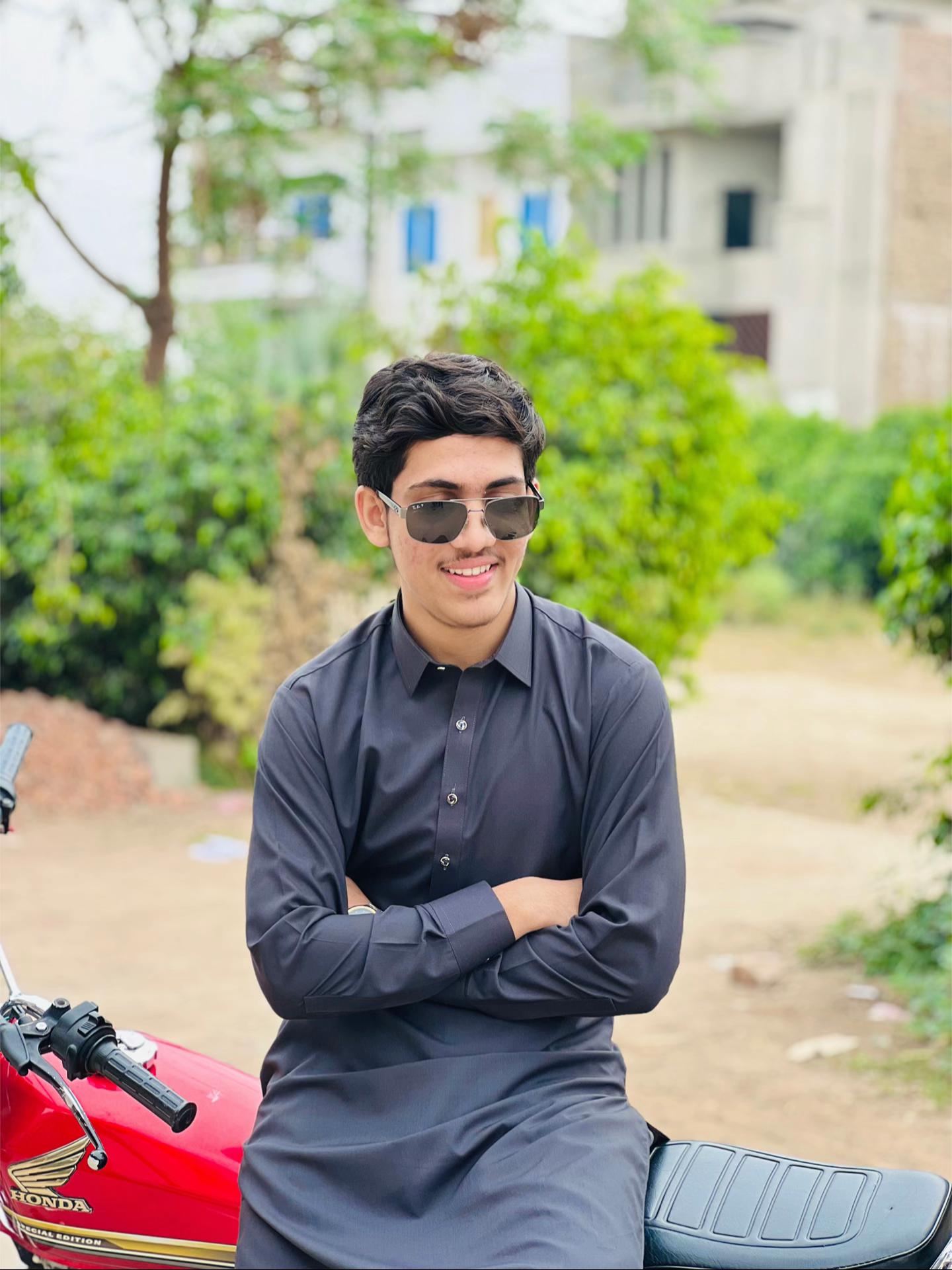 @HAMZA🚩