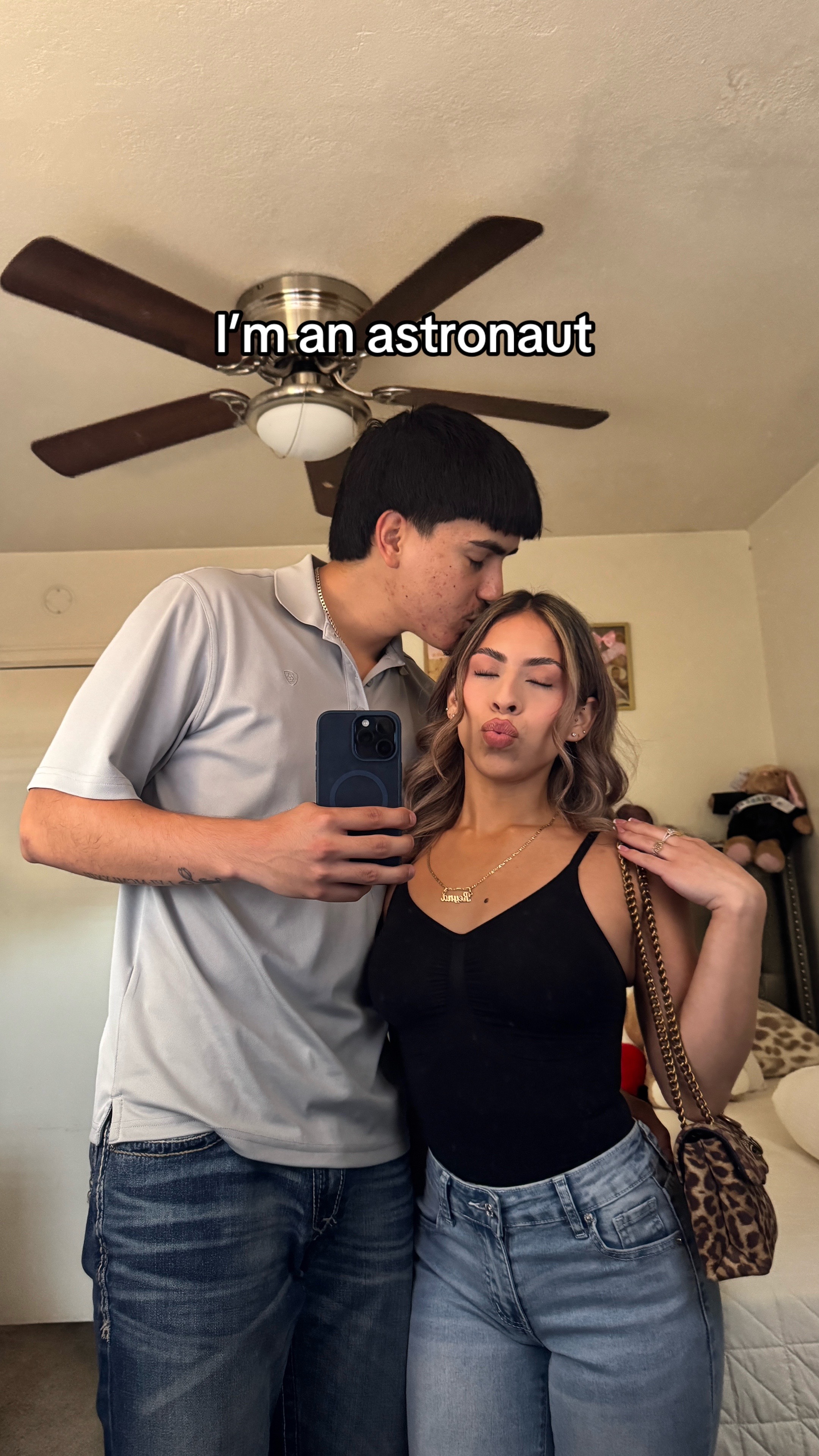 @Jüåñ