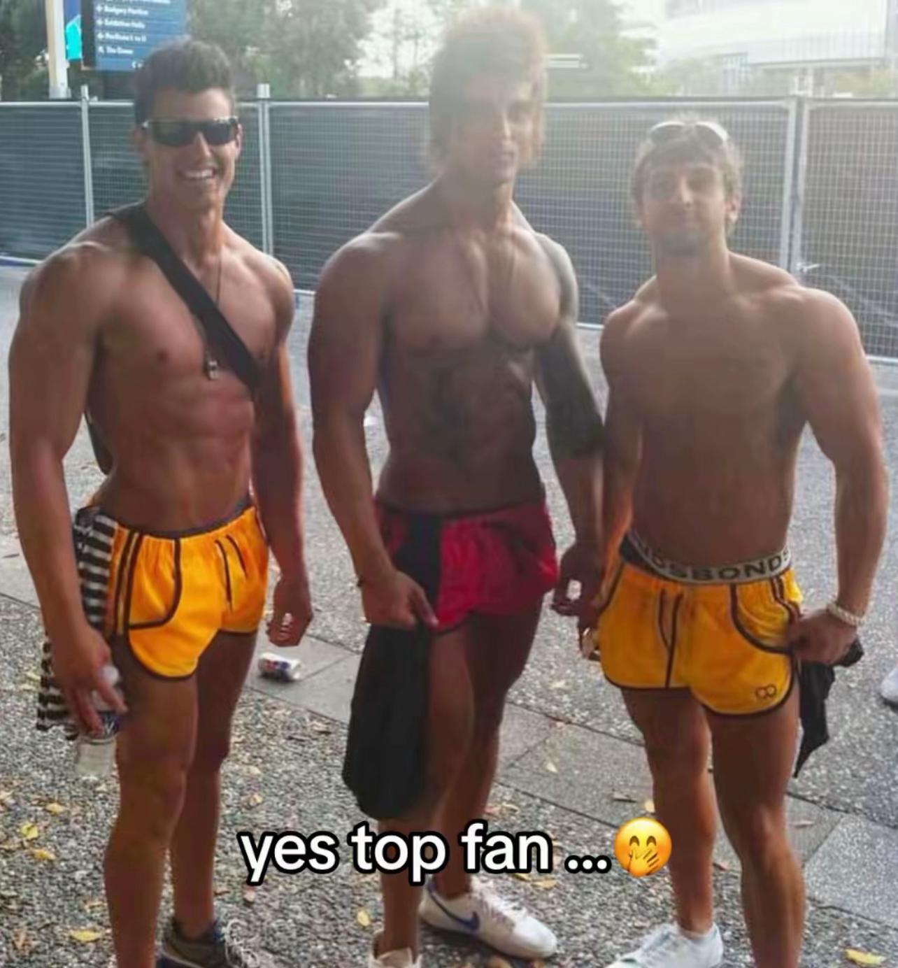 @Zyzz 🇰🇭