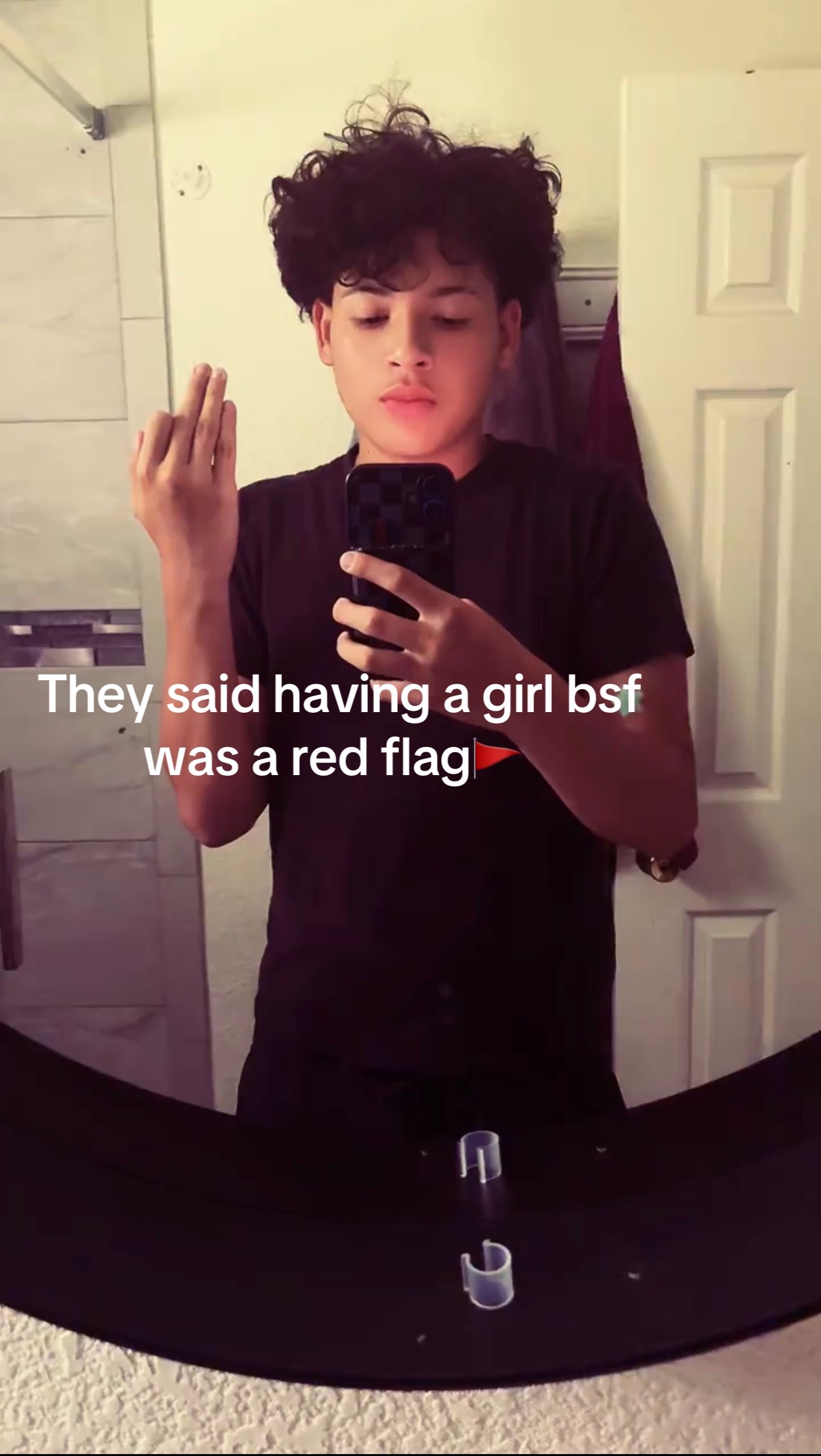 @Eli slides👀