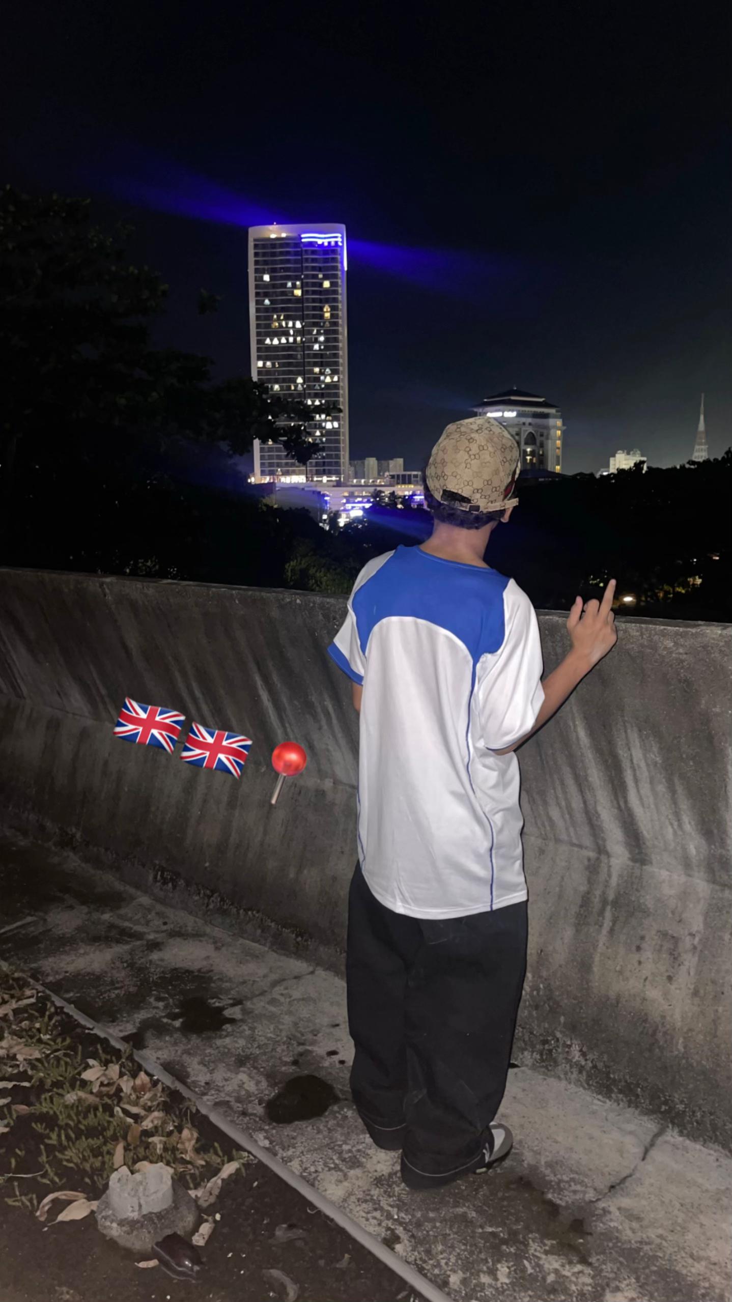 @Al&eacute;x🇺🇸