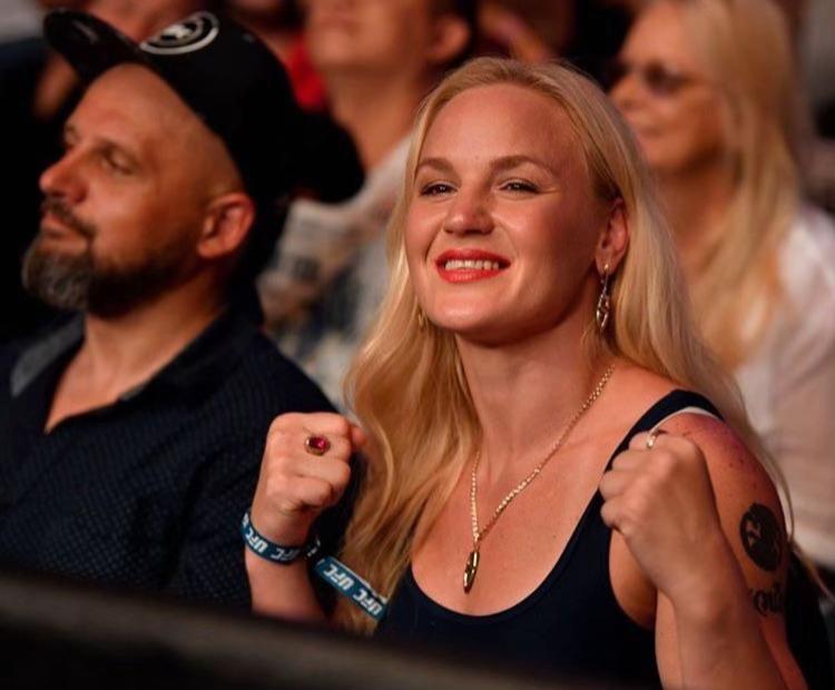 @Team_Valentina_Shevchenko