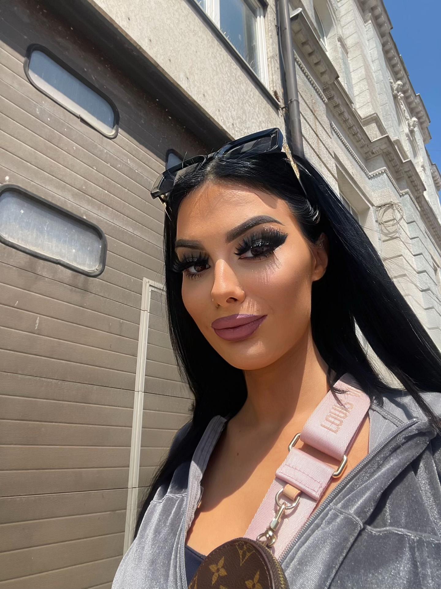 @Ajlla