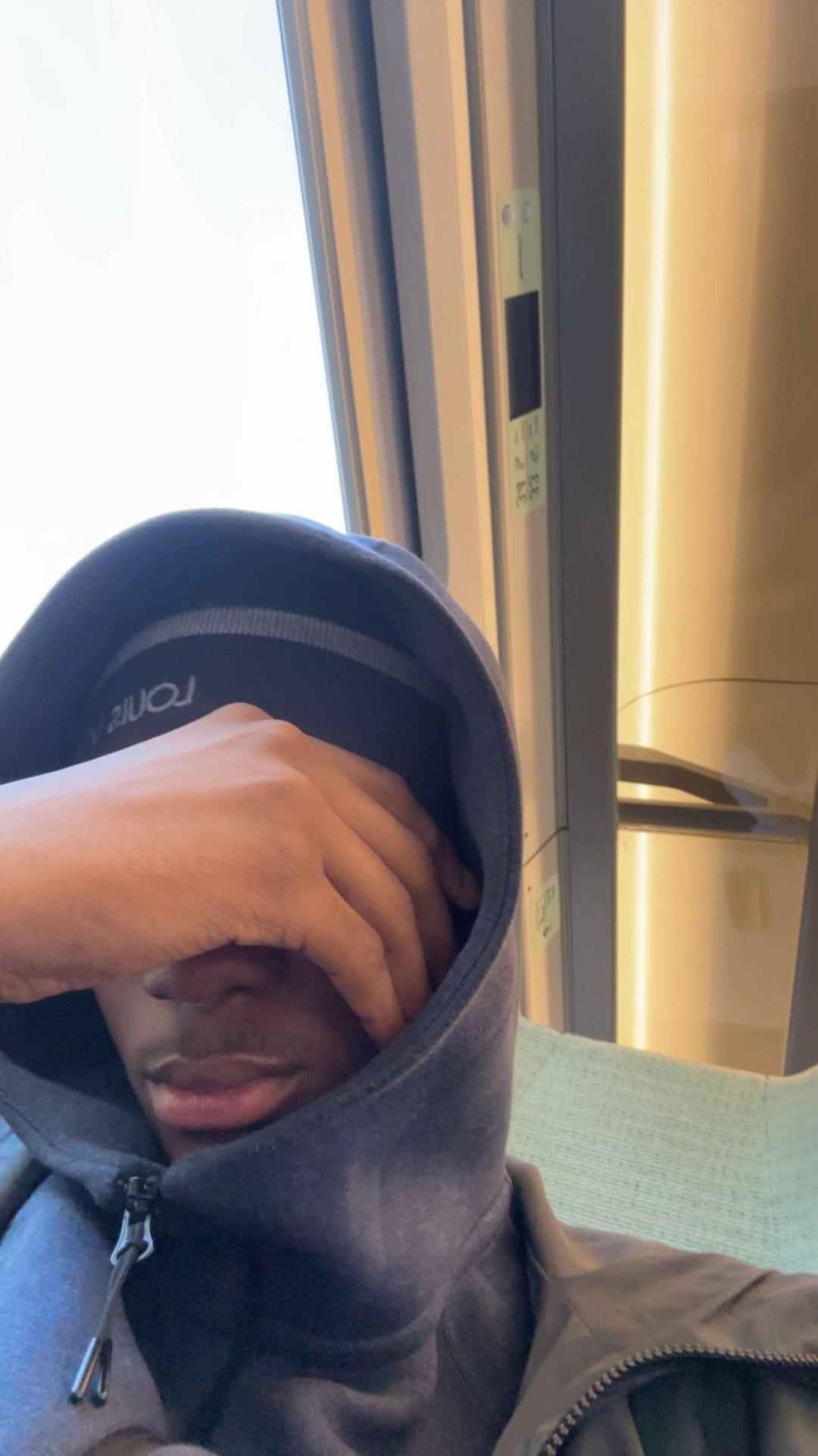 @️