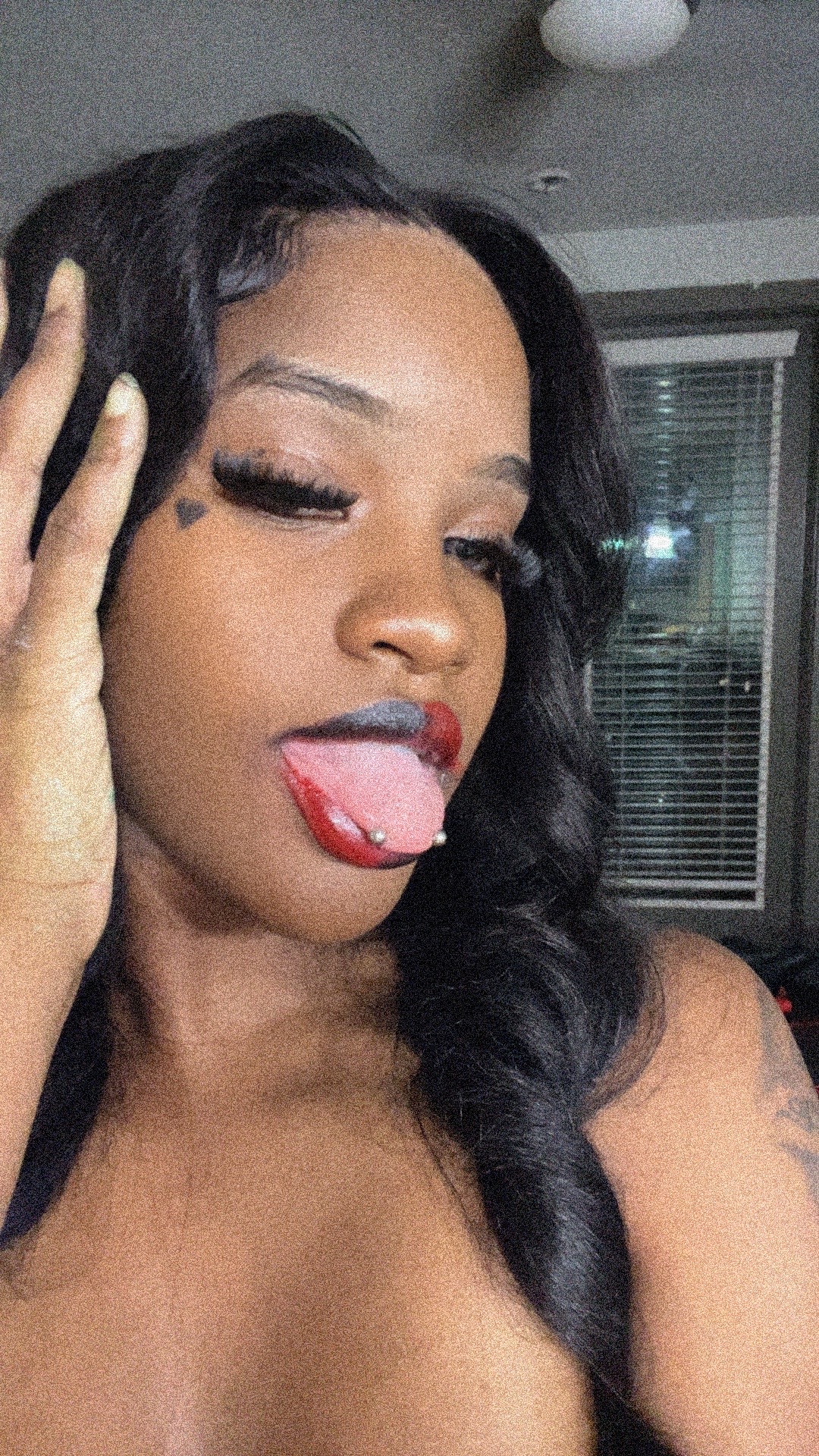 @Imjusniaaa